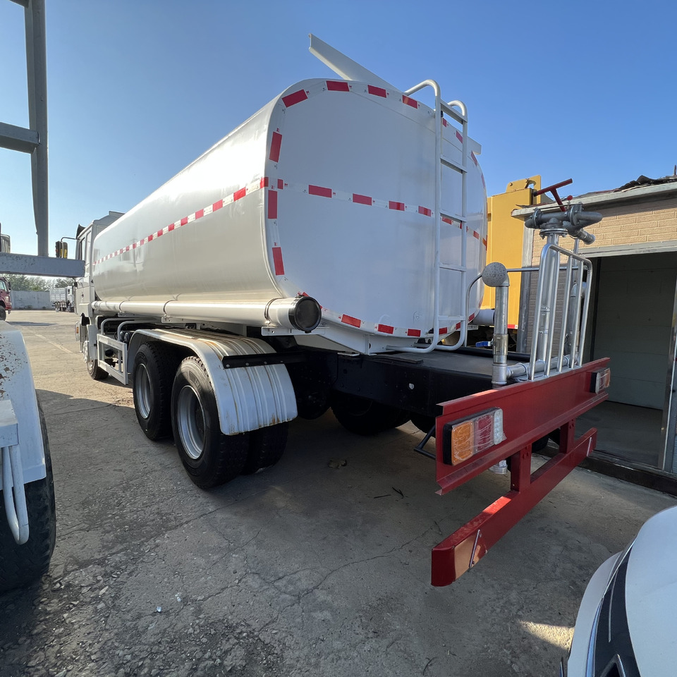 Truk SHACMAN F3000 Water Truck: gambar 7