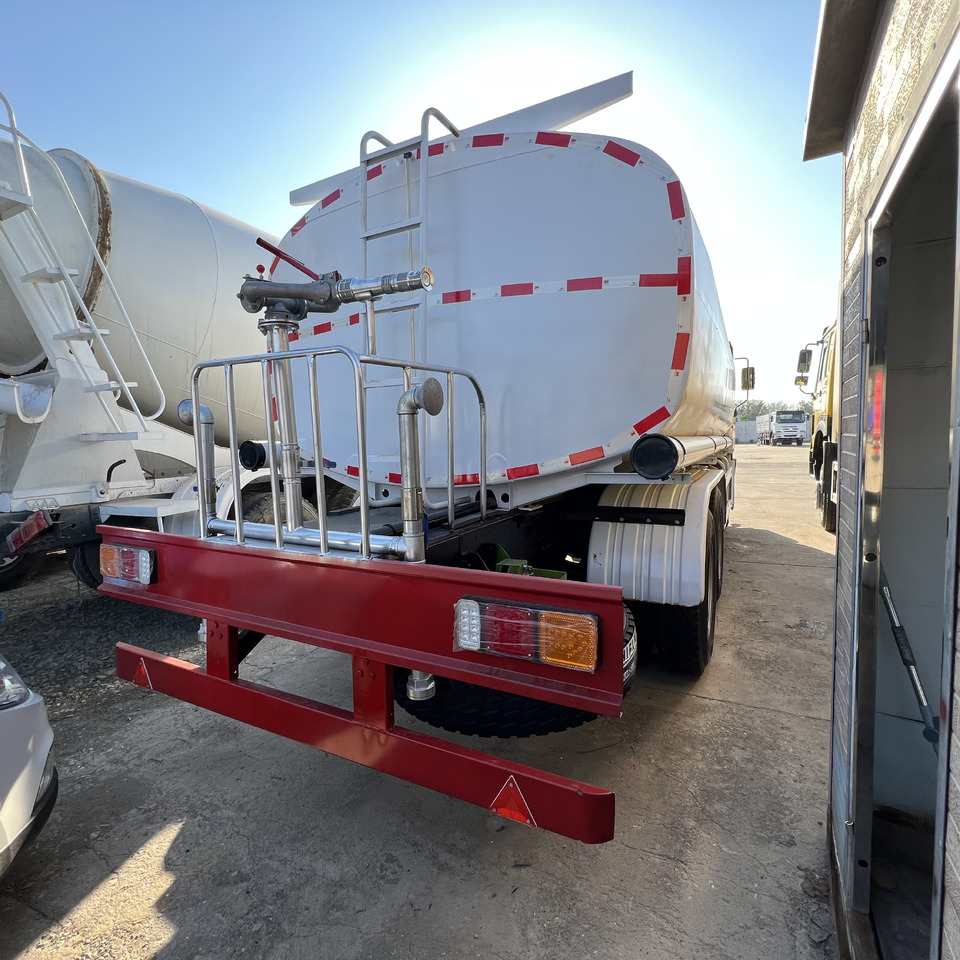 Truk SHACMAN F3000 Water Truck: gambar 9