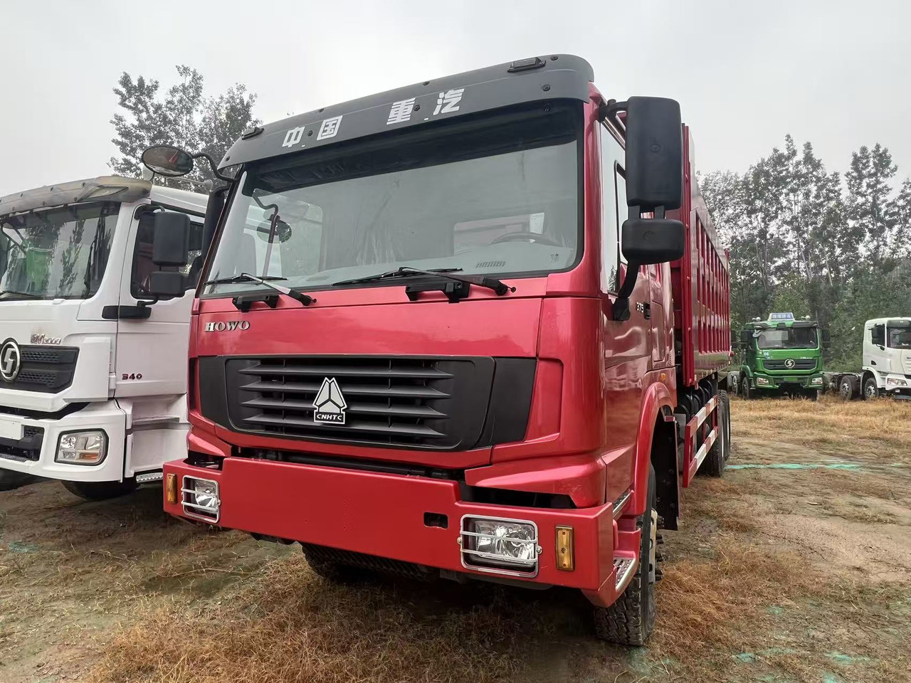 SINOTRUK HOWO - Truk: gambar 3 SINOTRUK HOWO - Truk: gambar 3