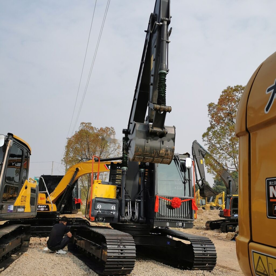 Volvo EC140 - Ekskavator perayap: gambar 2 Volvo EC140 - Ekskavator perayap: gambar 2