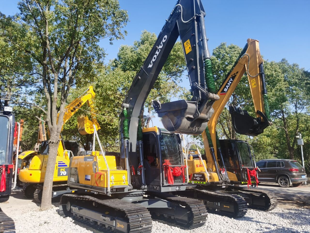 Volvo EC140DL - Ekskavator perayap: gambar 4 Volvo EC140DL - Ekskavator perayap: gambar 4