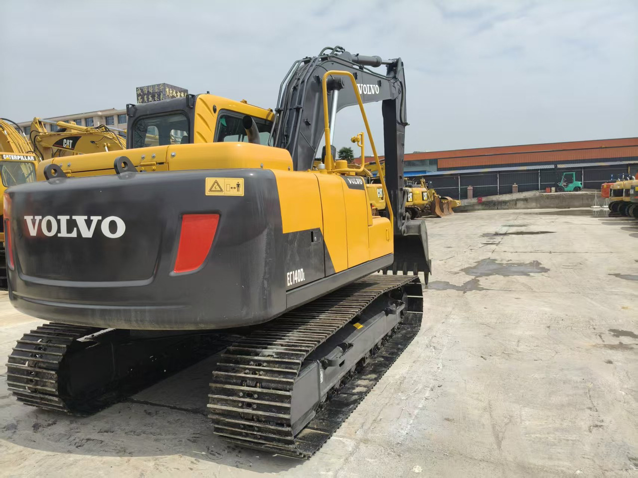 Volvo EC140DL - Ekskavator perayap: gambar 3 Volvo EC140DL - Ekskavator perayap: gambar 3