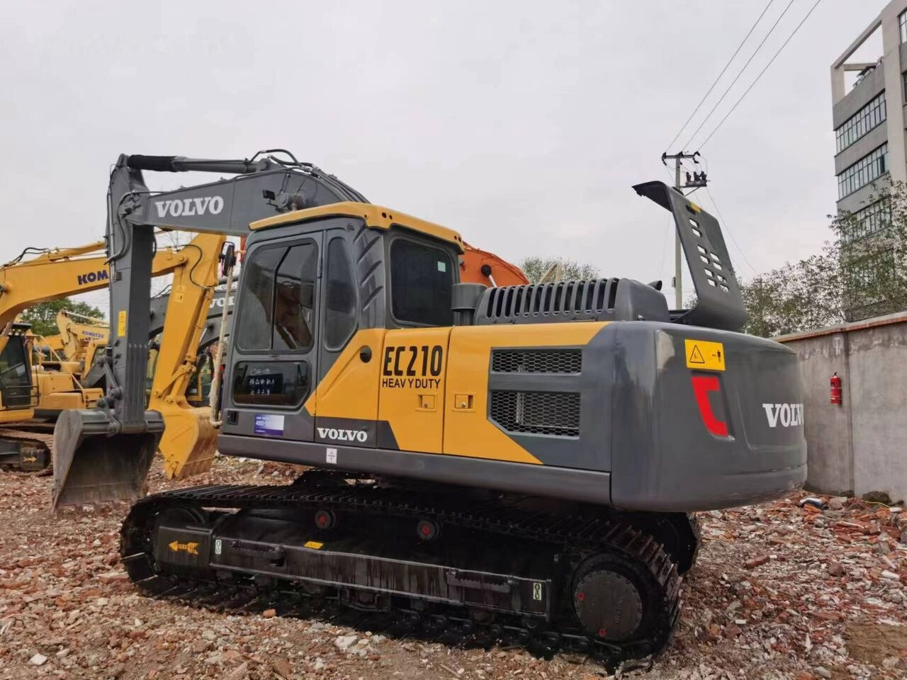 Volvo EC210 - Ekskavator perayap: gambar 2 Volvo EC210 - Ekskavator perayap: gambar 2