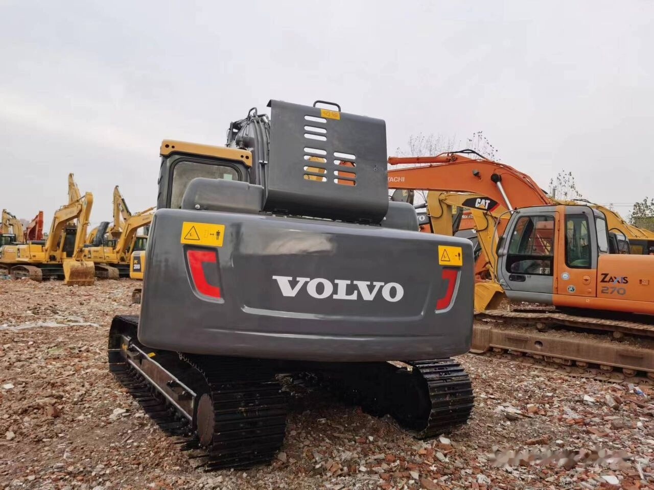 Volvo EC210 - Ekskavator perayap: gambar 3 Volvo EC210 - Ekskavator perayap: gambar 3
