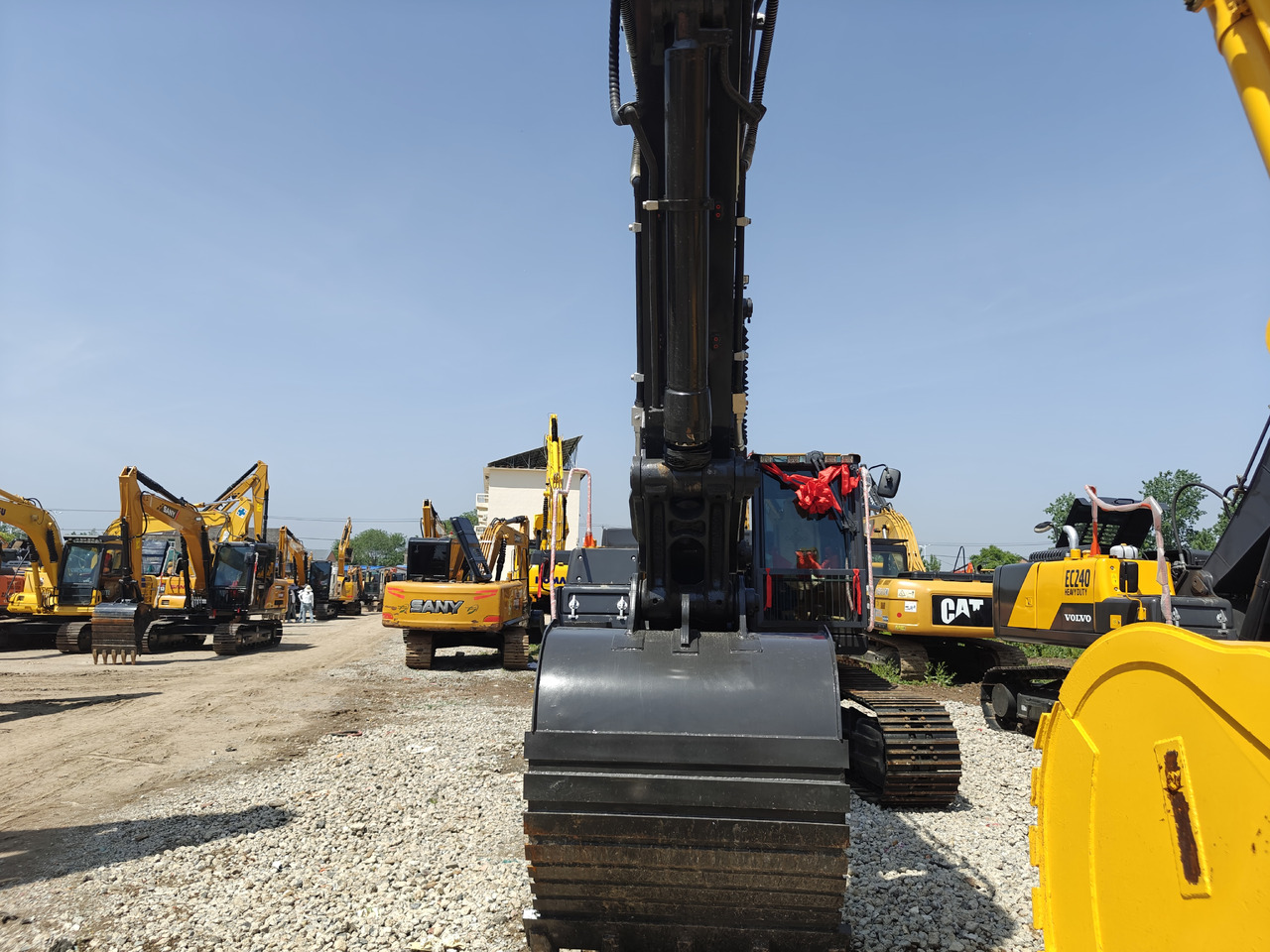 Volvo EC300DL - Ekskavator perayap: gambar 3 Volvo EC300DL - Ekskavator perayap: gambar 3