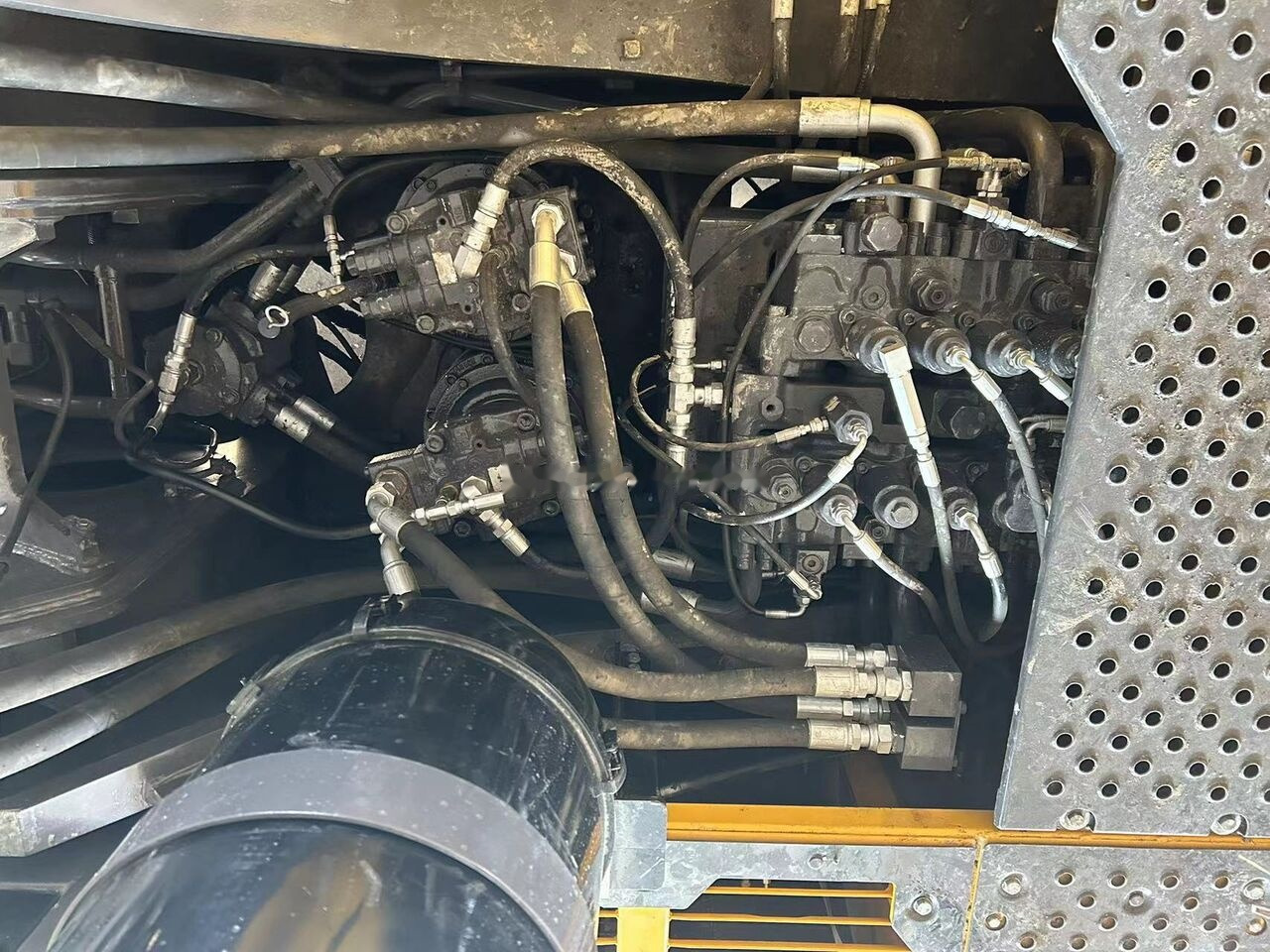 Ekskavator perayap Volvo EC480: gambar 8 Ekskavator perayap Volvo EC480: gambar 8