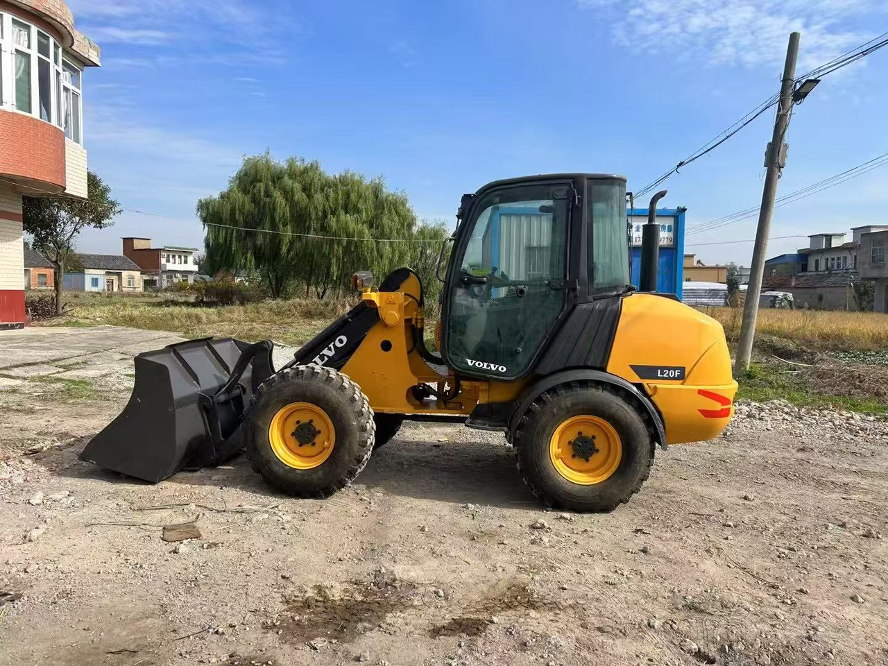Volvo L20F - Wheel loader: gambar 4 Volvo L20F - Wheel loader: gambar 4
