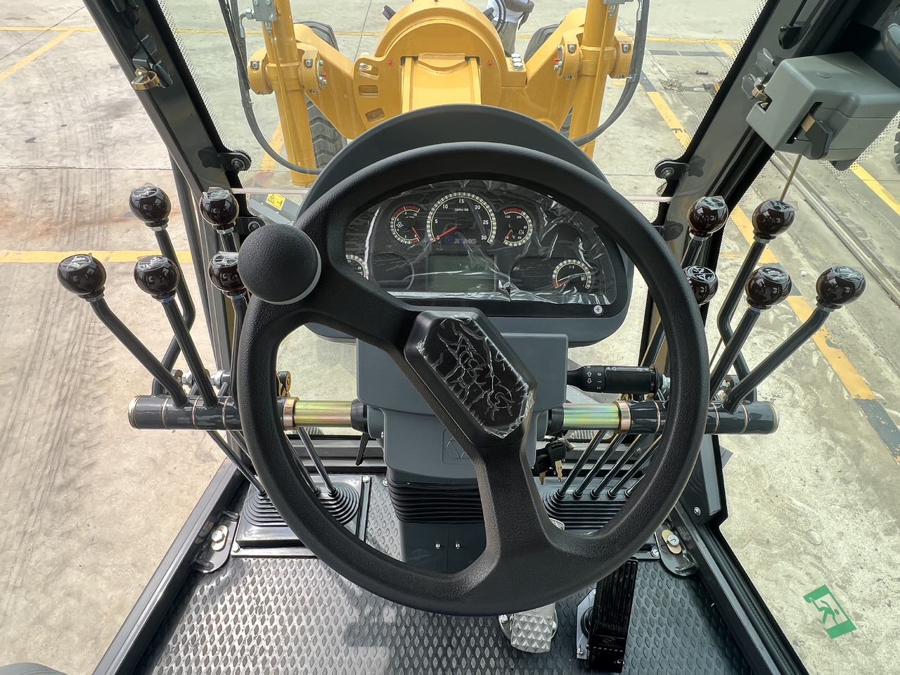 XCMG GR165 - Grader: gambar 2 XCMG GR165 - Grader: gambar 2