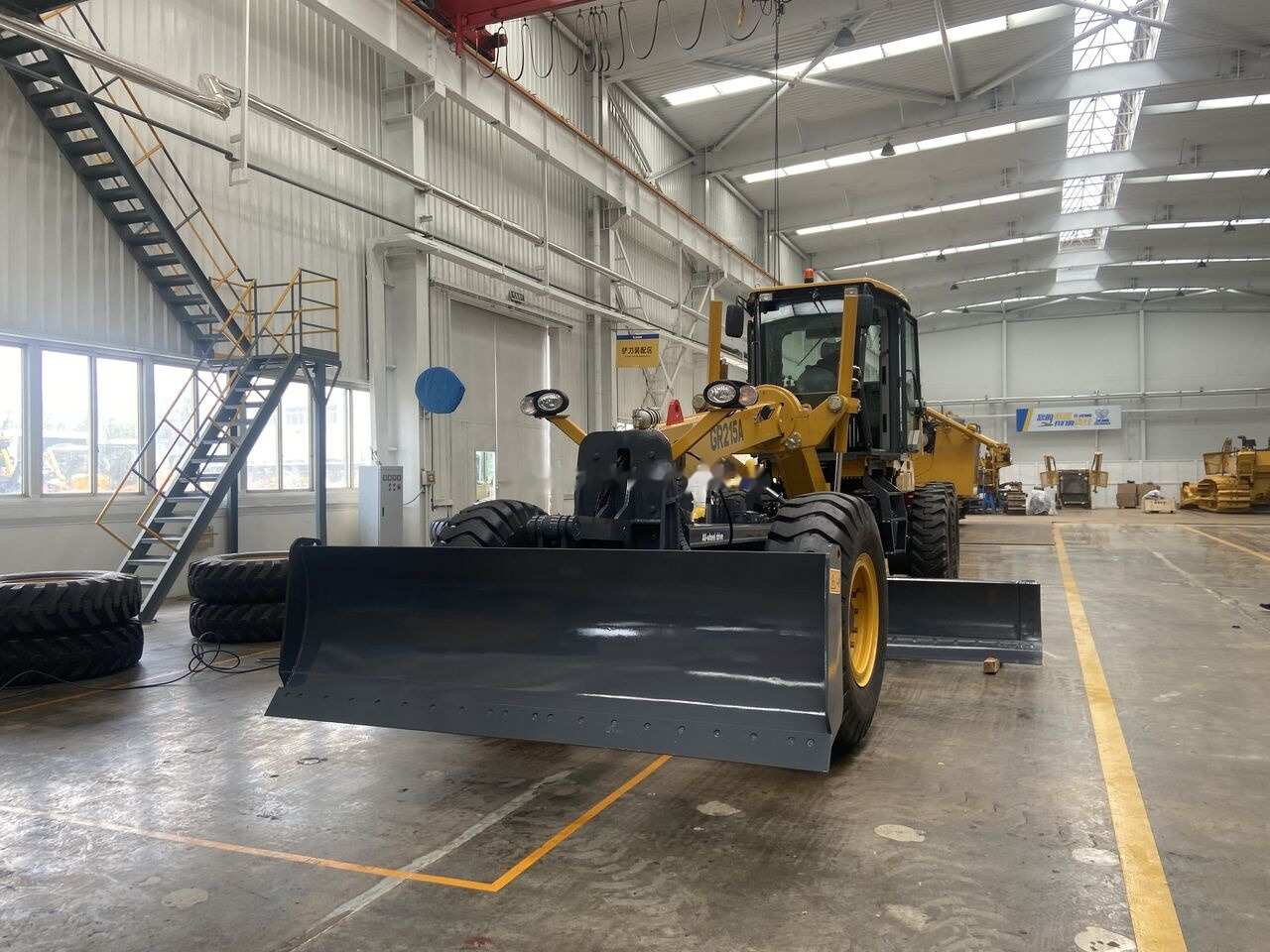 Grader baru XCMG GR165 GR215 NEW: gambar 7