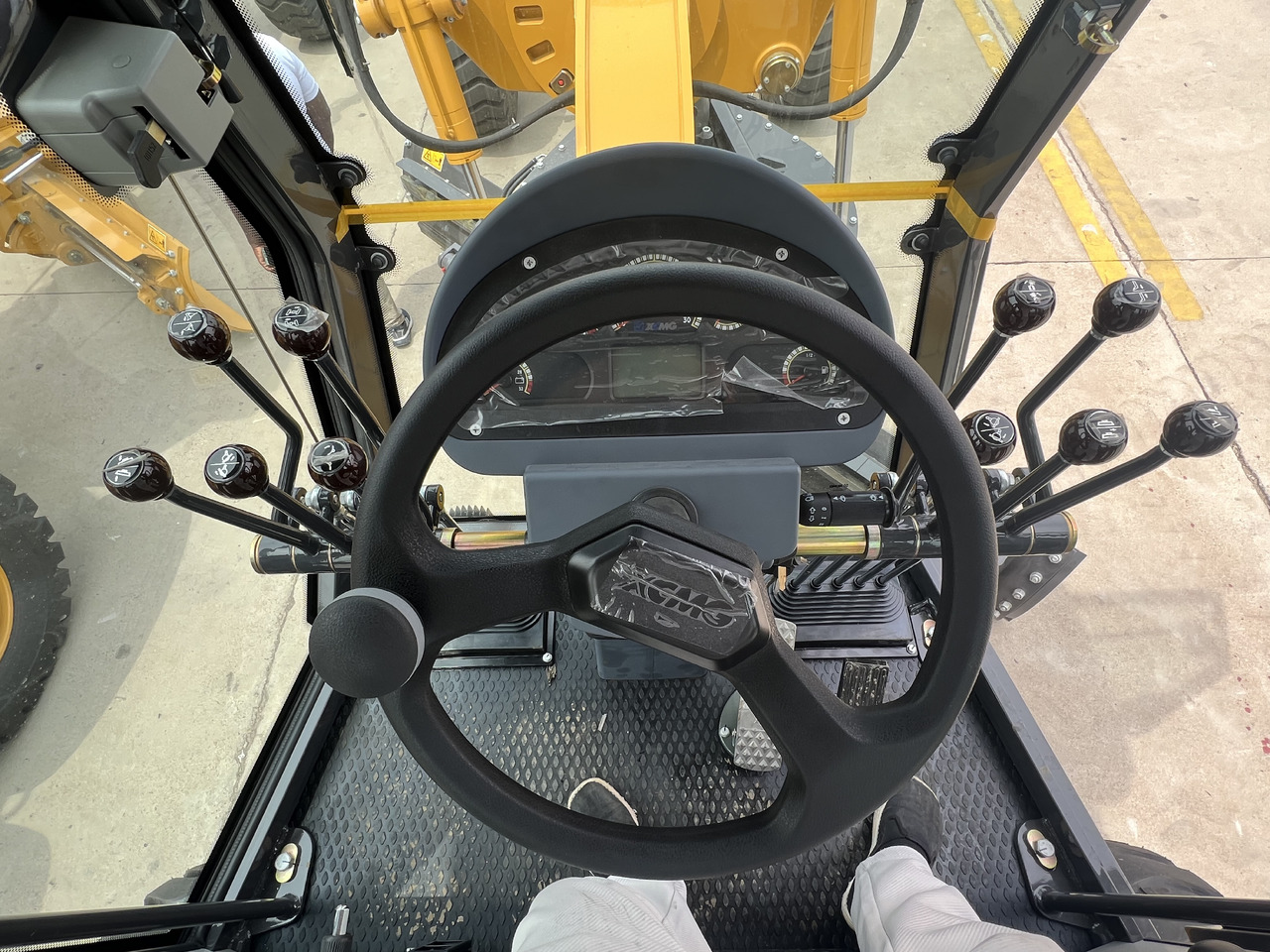 XCMG GR215 - Grader: gambar 3 XCMG GR215 - Grader: gambar 3