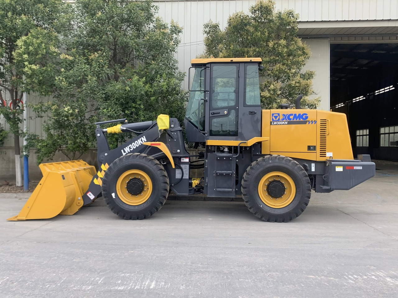 XCMG LW300KN - Wheel loader: gambar 3 XCMG LW300KN - Wheel loader: gambar 3