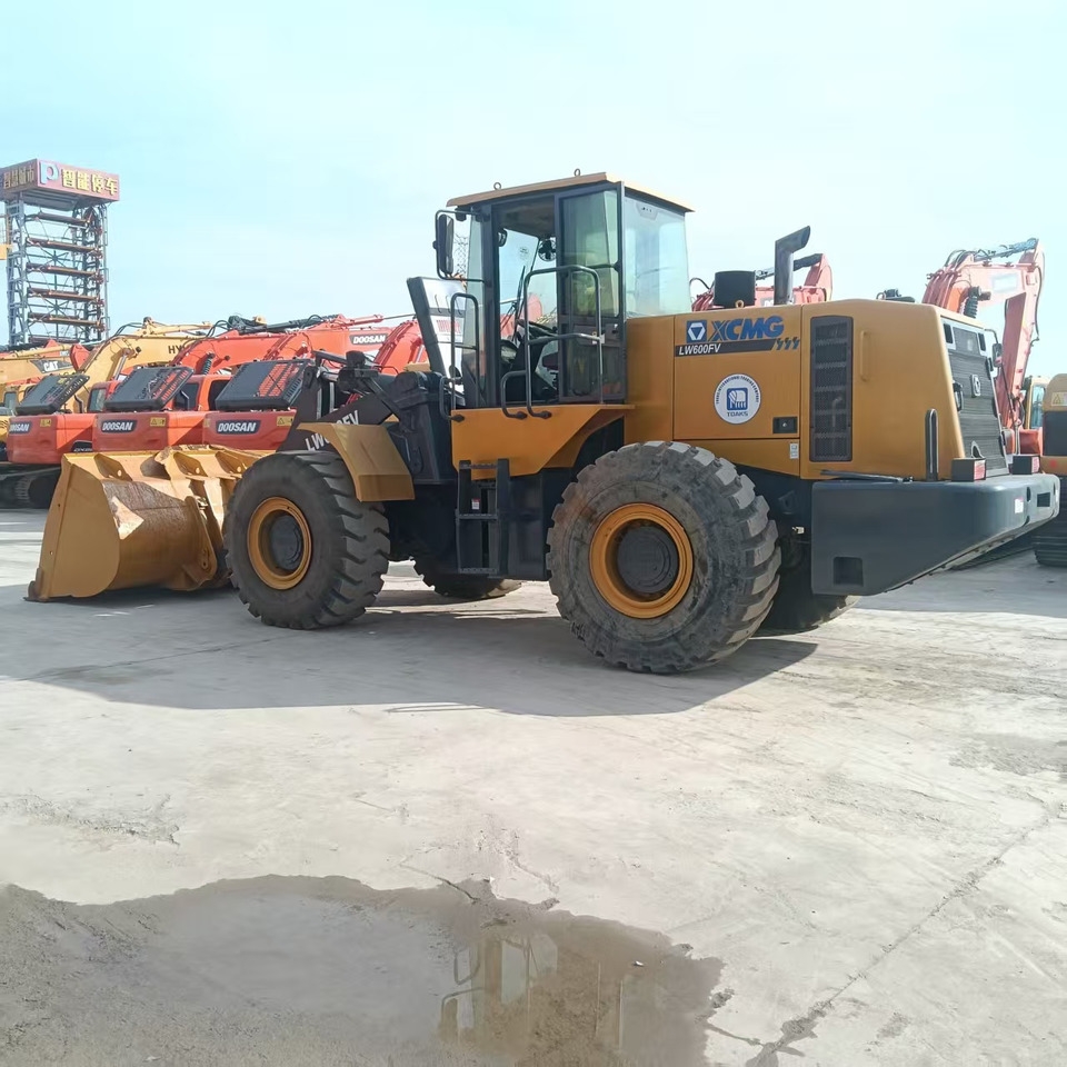 XCMG LW600FV - Wheel loader: gambar 1 XCMG LW600FV - Wheel loader: gambar 1
