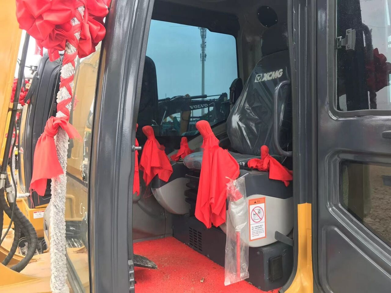 XCMG XE60DA - Ekskavator mini: gambar 4 XCMG XE60DA - Ekskavator mini: gambar 4