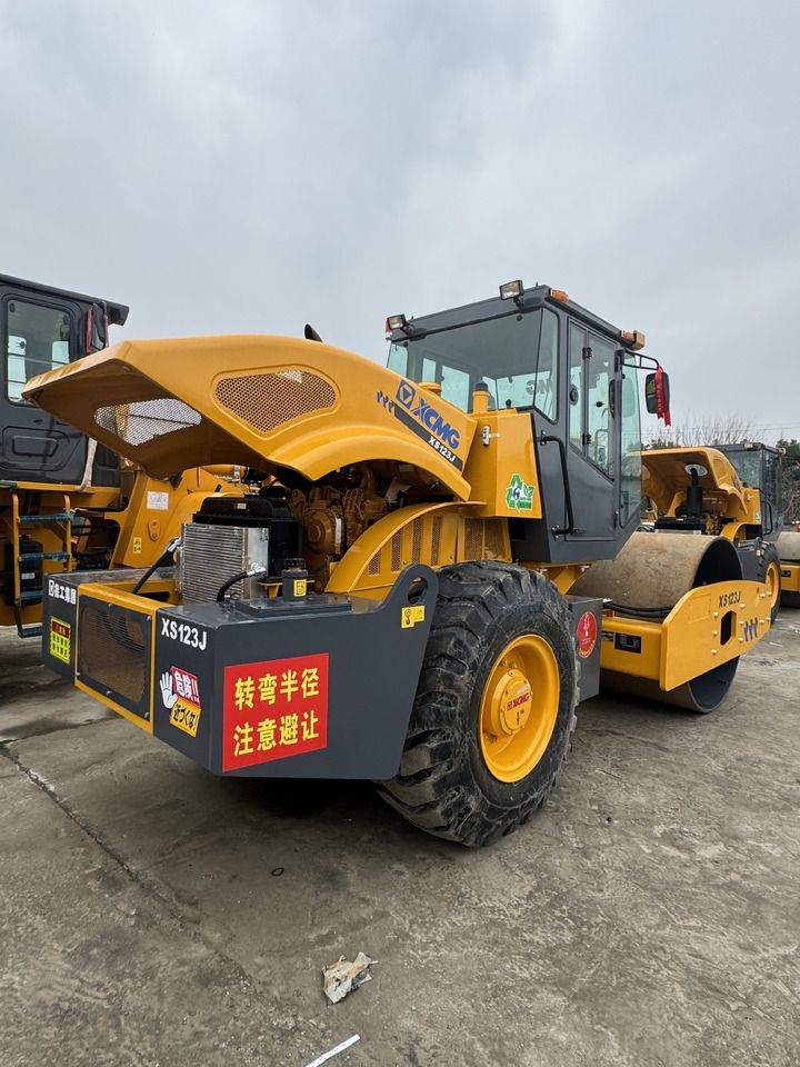 XCMG XS123J - Roller jalan: gambar 5 XCMG XS123J - Roller jalan: gambar 5