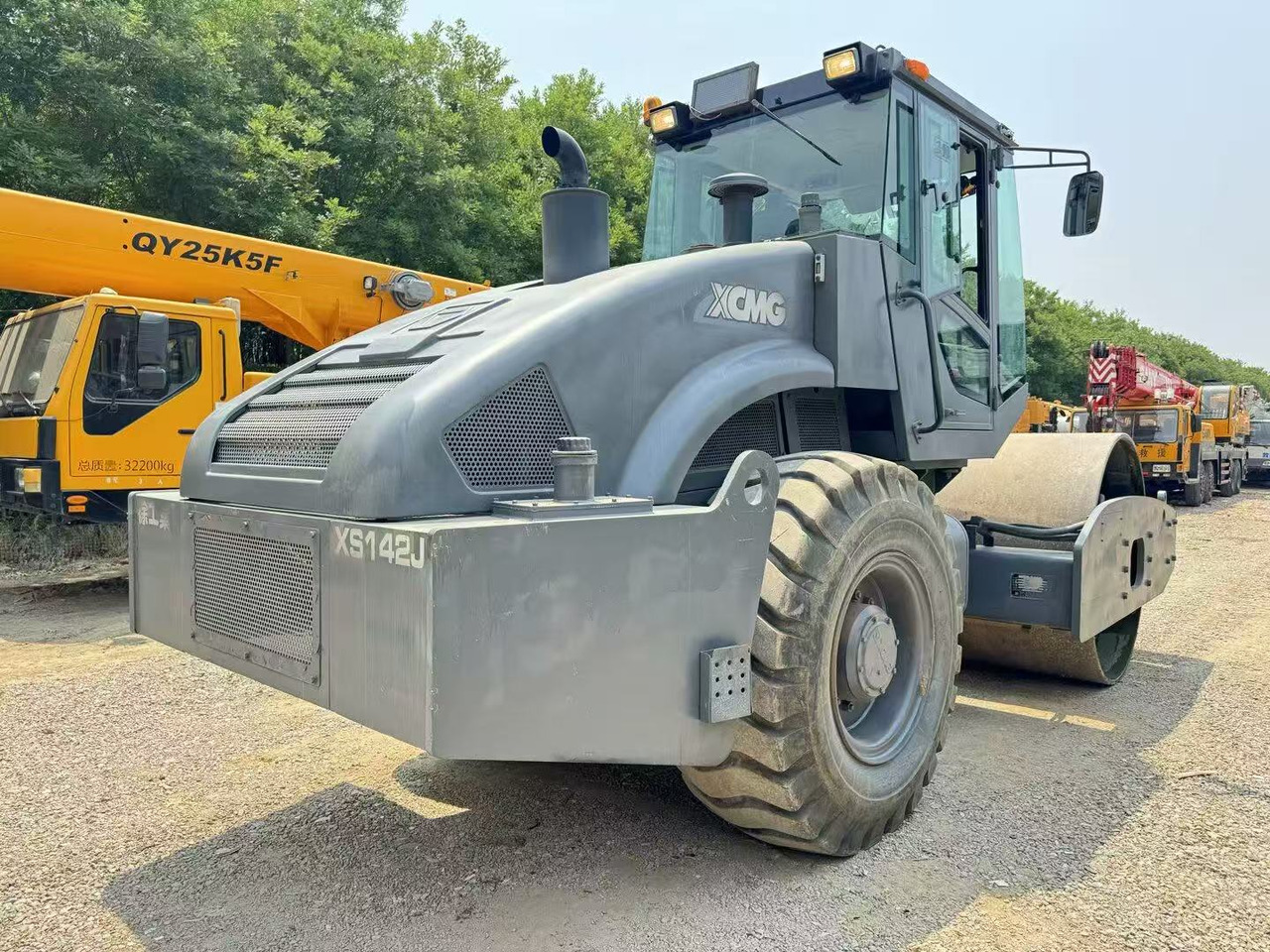 XCMG XS142J - Roller jalan: gambar 2 XCMG XS142J - Roller jalan: gambar 2