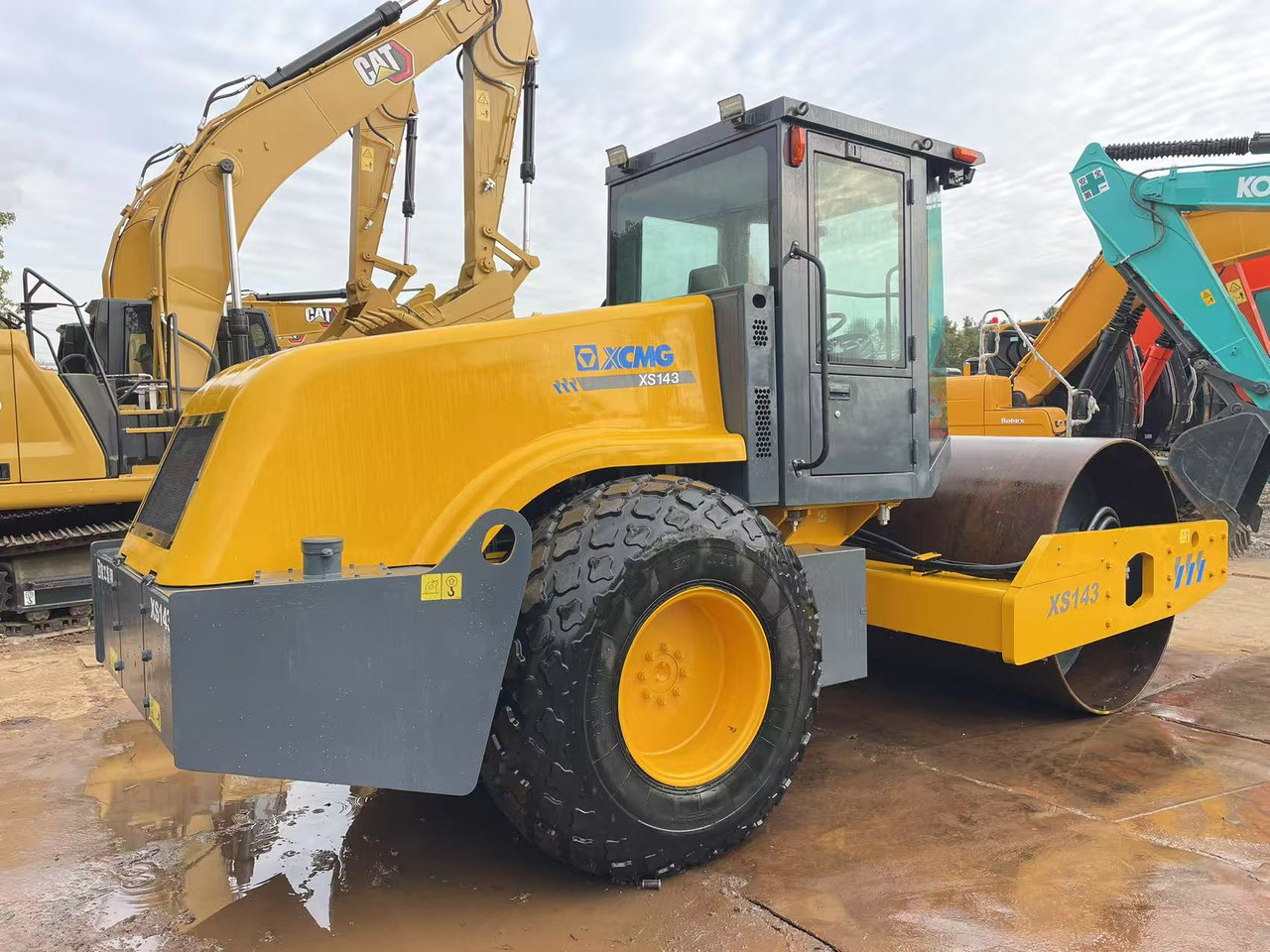 XCMG XS143 - Pemadat: gambar 4 XCMG XS143 - Pemadat: gambar 4