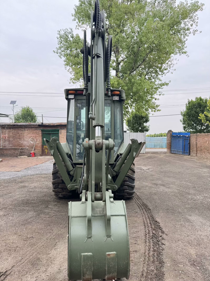 XIAGONG XG765 - Backhoe loader: gambar 2 XIAGONG XG765 - Backhoe loader: gambar 2