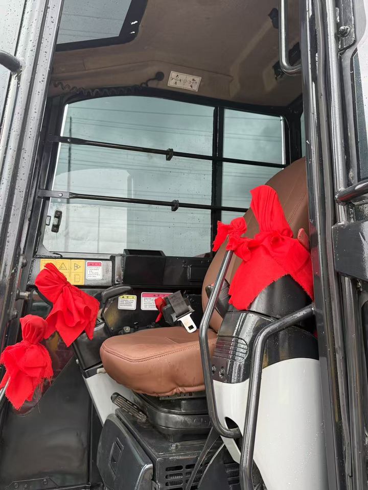 YANMAR VIO80 - Ekskavator mini: gambar 3 YANMAR VIO80 - Ekskavator mini: gambar 3