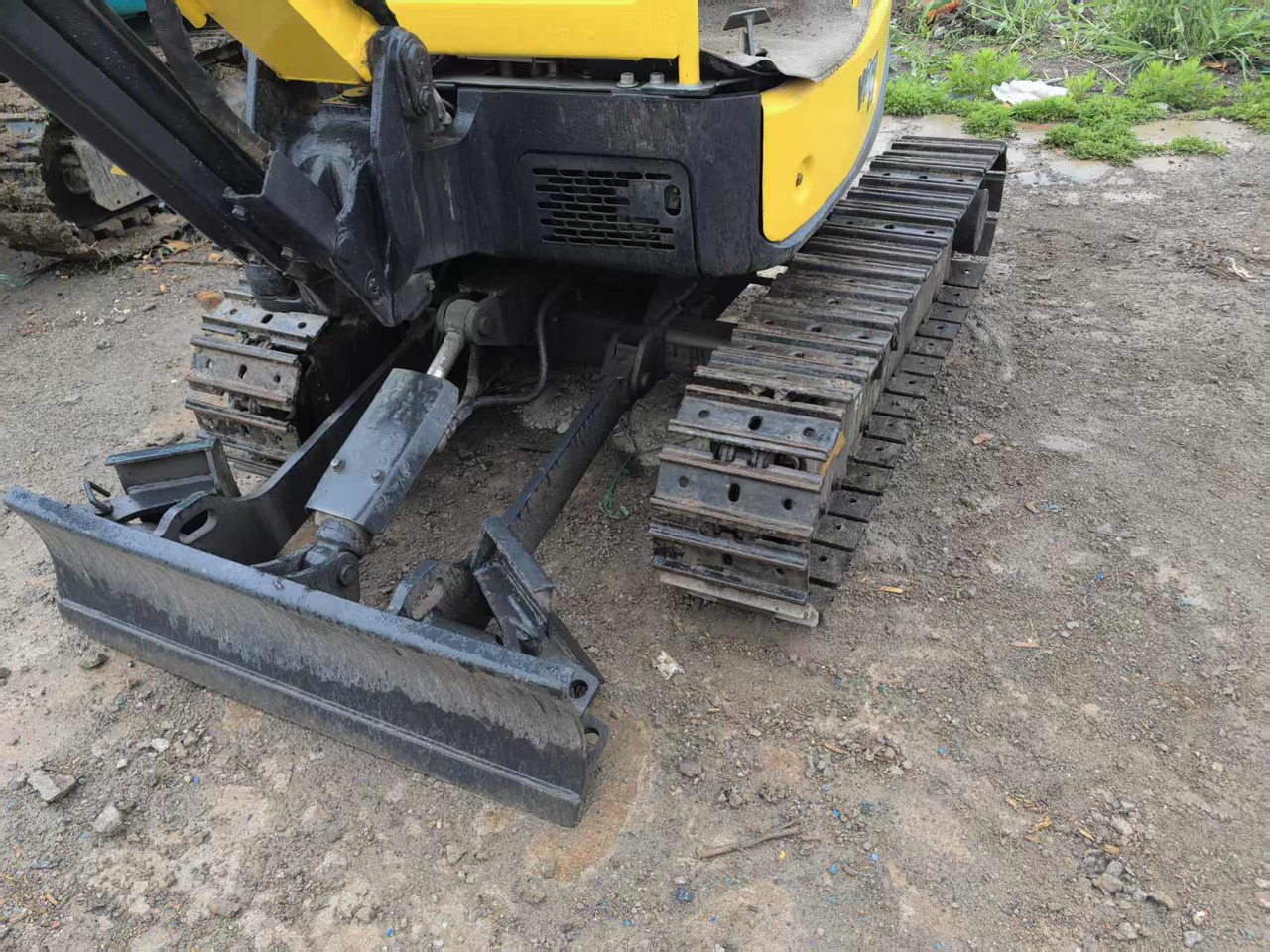 YANMAR Vio17 - Ekskavator mini: gambar 4 YANMAR Vio17 - Ekskavator mini: gambar 4