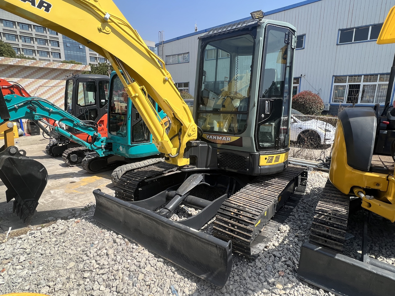 Yanmar Vio55 - Ekskavator mini: gambar 5 Yanmar Vio55 - Ekskavator mini: gambar 5