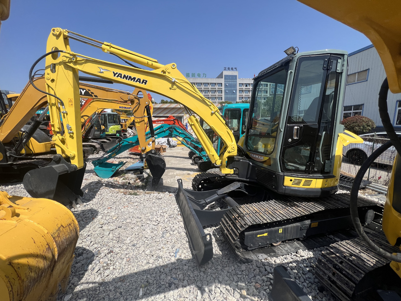 Yanmar Vio55 - Ekskavator mini: gambar 4 Yanmar Vio55 - Ekskavator mini: gambar 4