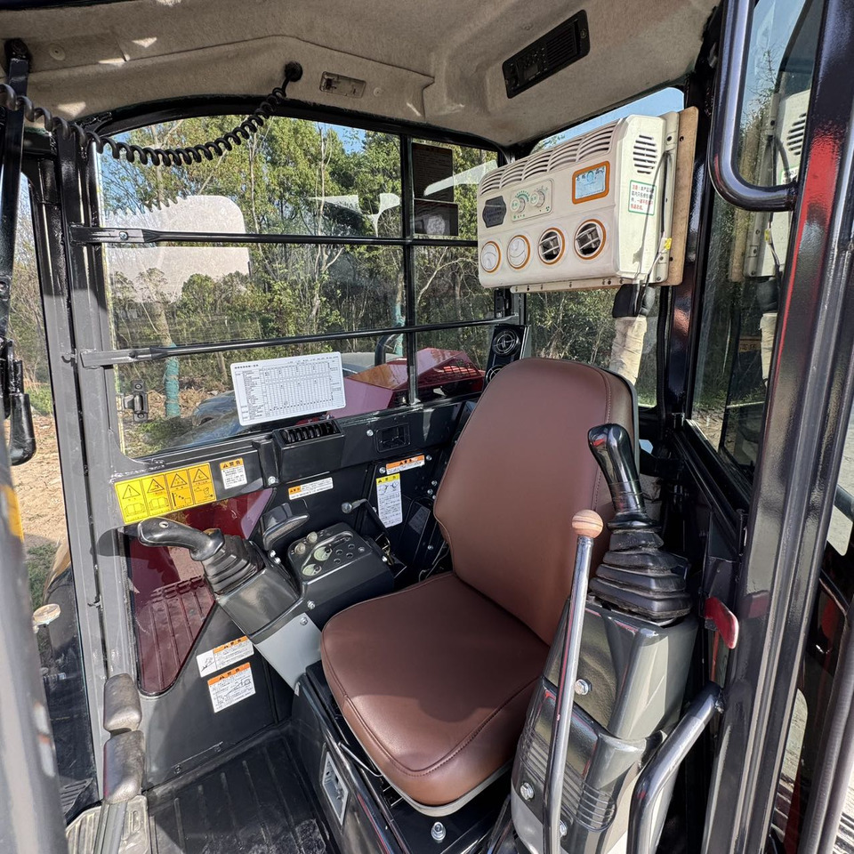 Yanmar Vio80 - Ekskavator perayap: gambar 3 Yanmar Vio80 - Ekskavator perayap: gambar 3