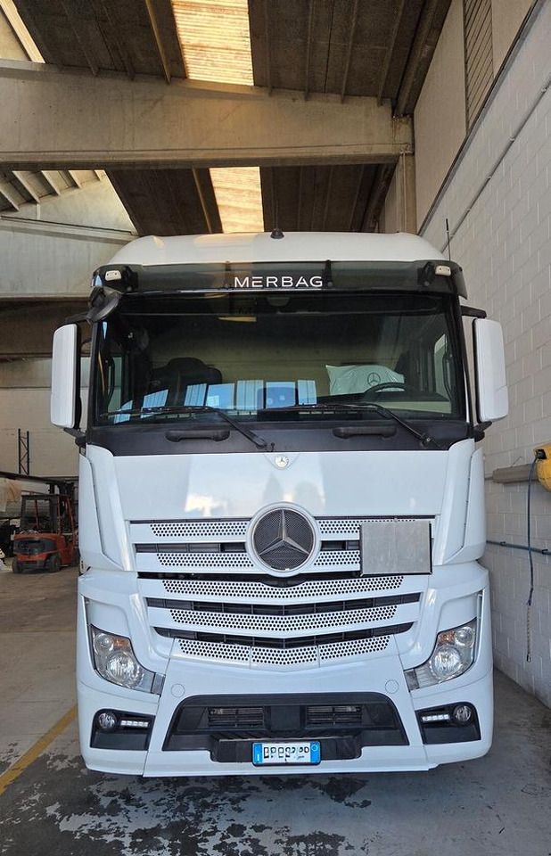 Mercedes 1845 (2018) - Tractor head: gambar 2 Mercedes 1845 (2018) - Tractor head: gambar 2