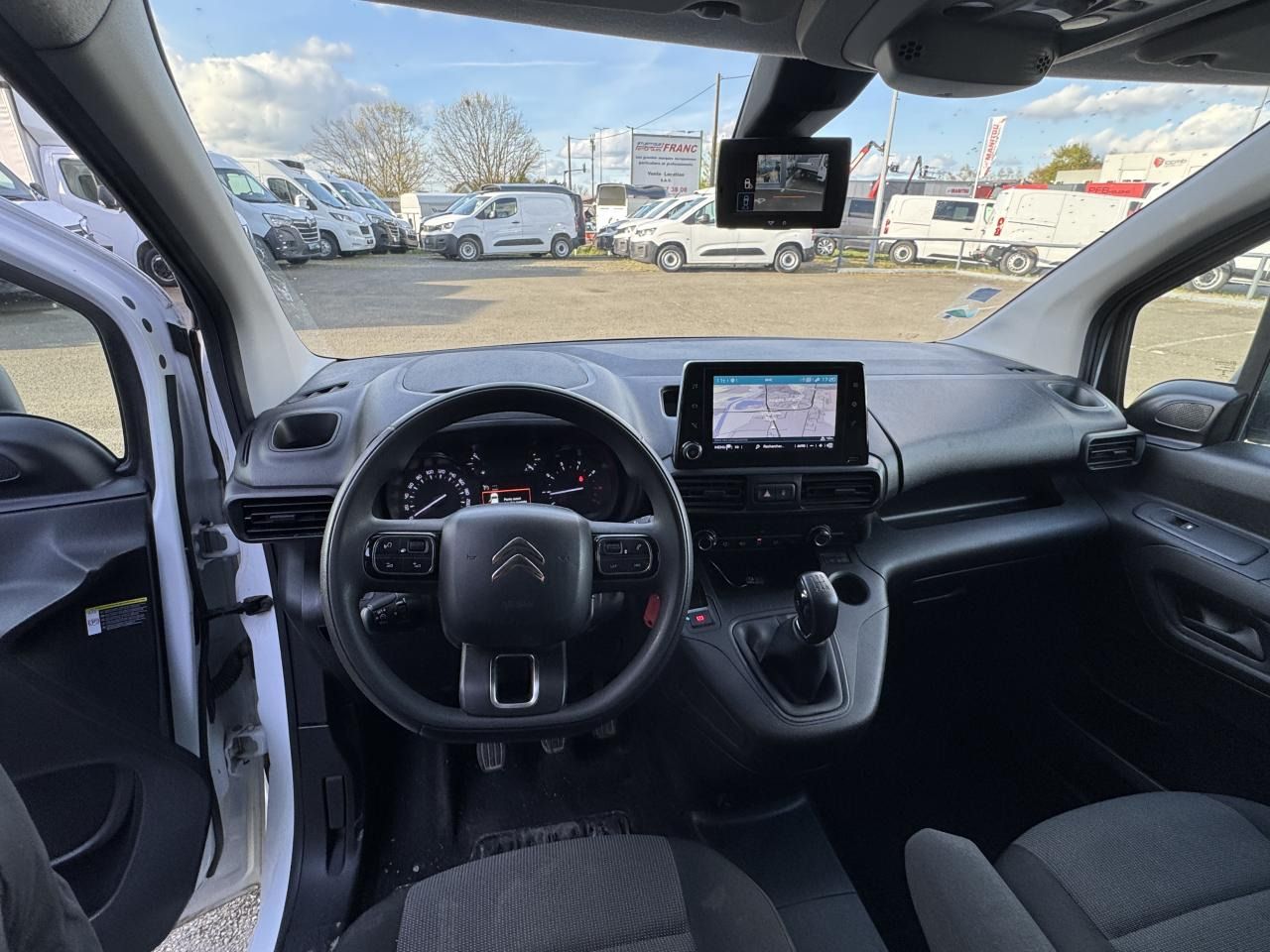 CITROEN BERLINGO M 650KG 1.5 HDI 100CH 2 PLACES - Van panel: gambar 3 CITROEN BERLINGO M 650KG 1.5 HDI 100CH 2 PLACES - Van panel: gambar 3