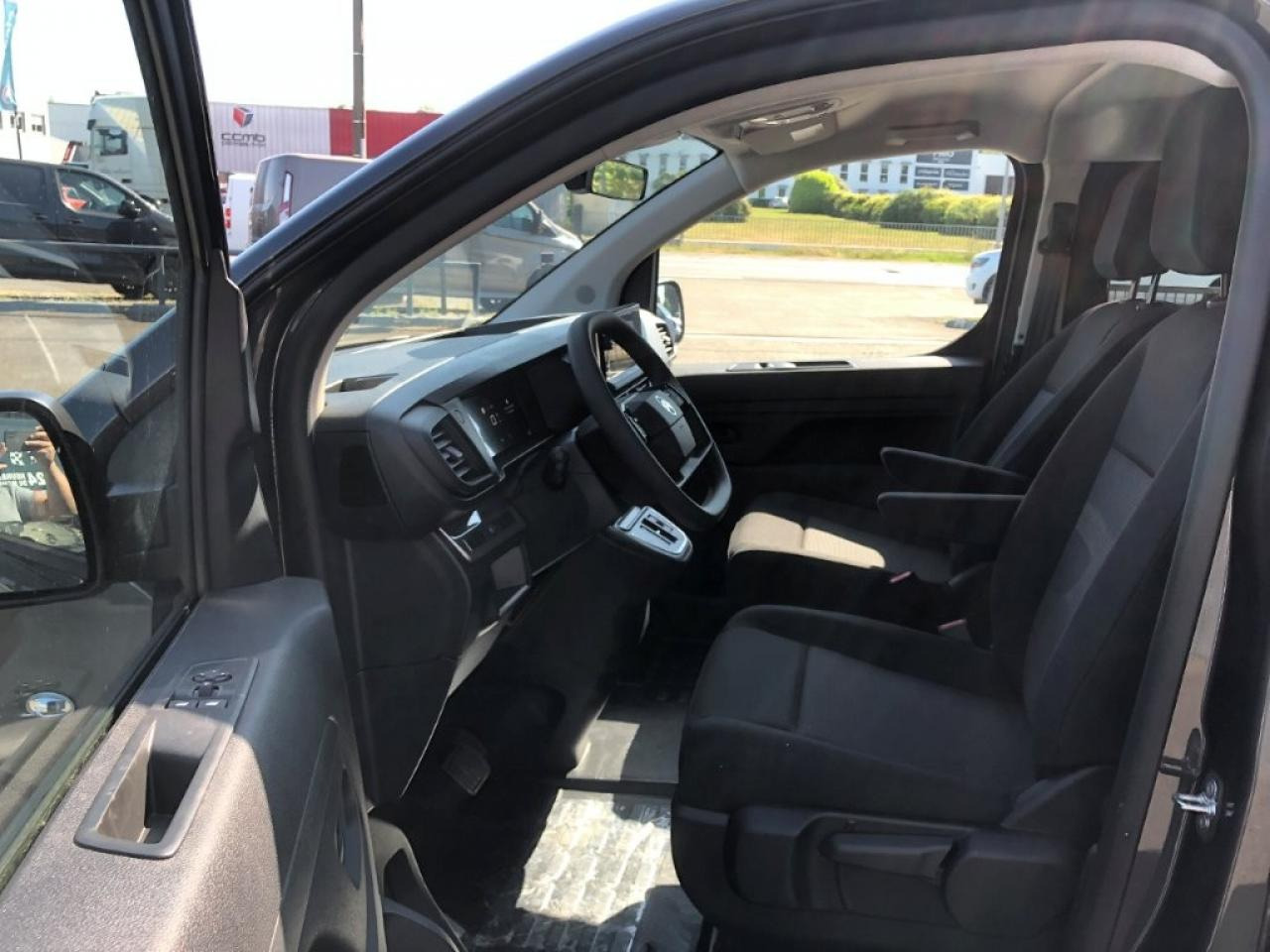 CITROEN jumpy XL 2.0 BLUEHDI 180CH S&S CABINE APPROFONDIE FIXE EAT8 5 PLACES - Van panel: gambar 5 CITROEN jumpy XL 2.0 BLUEHDI 180CH S&S CABINE APPROFONDIE FIXE EAT8 5 PLACES - Van panel: gambar 5