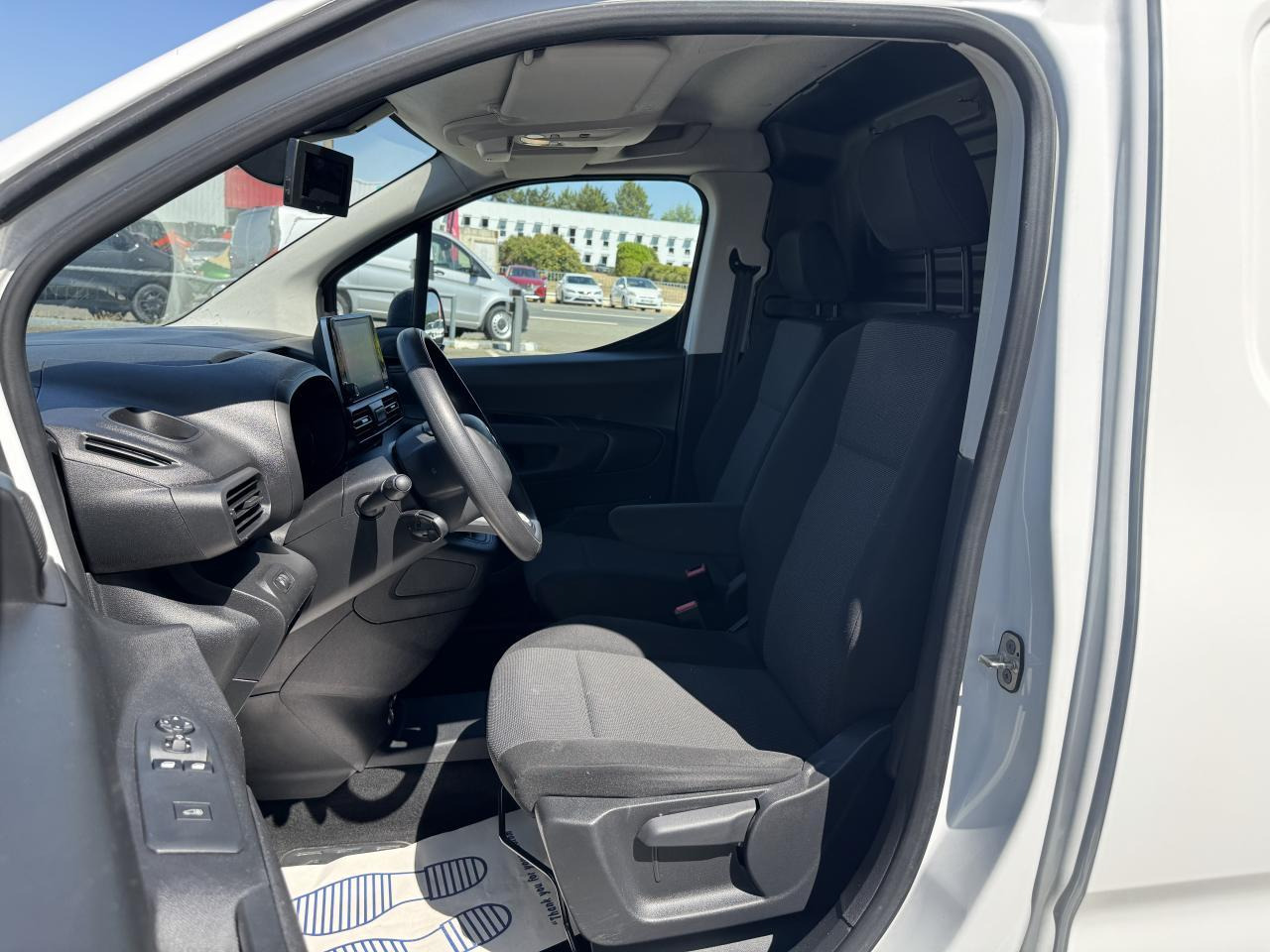 Citroen Berlingo M 650KG BLUEHDI 100 S&S DRIVER - Van kecil: gambar 4 Citroen Berlingo M 650KG BLUEHDI 100 S&S DRIVER - Van kecil: gambar 4