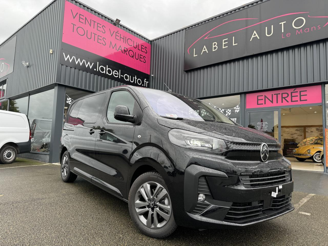 Citroen Jumpy M 2.0 BLUEHDI 180CH S&S CABINE APPROFONDIE FIXE EAT8 - Van kombi: gambar 4 Citroen Jumpy M 2.0 BLUEHDI 180CH S&S CABINE APPROFONDIE FIXE EAT8 - Van kombi: gambar 4