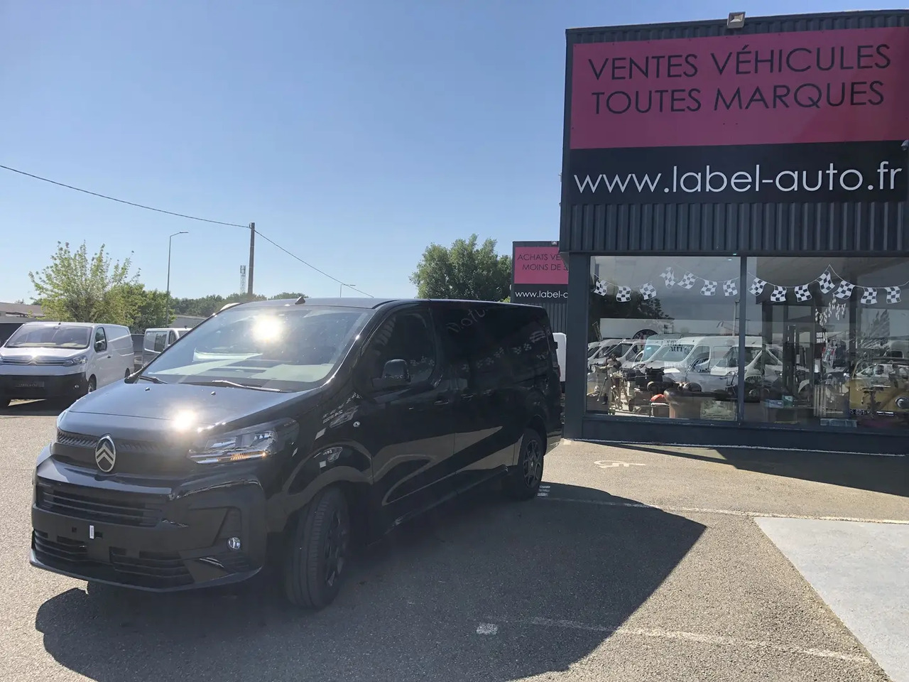 Citroen Jumpy XL 2.0 BLUEHDI 180CH S&S CABINE APPROFONDIE FIXE EAT8 - Van kombi: gambar 5 Citroen Jumpy XL 2.0 BLUEHDI 180CH S&S CABINE APPROFONDIE FIXE EAT8 - Van kombi: gambar 5