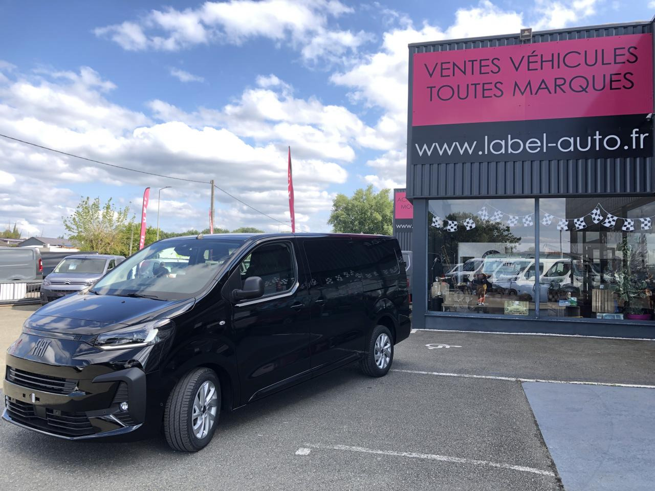 FIAT SCUDO XL 2.0 HDI 180CH EAT-8 CABINE APPROFONDIE 5 PLACES - Van kombi: gambar 5 FIAT SCUDO XL 2.0 HDI 180CH EAT-8 CABINE APPROFONDIE 5 PLACES - Van kombi: gambar 5