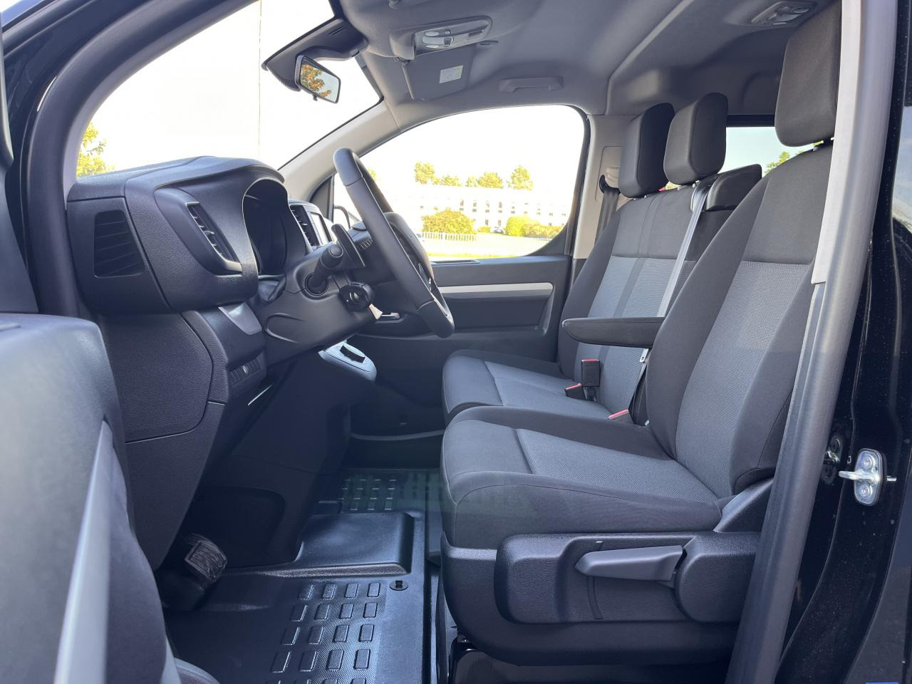 FIAT Scudo XL 2.0 BlueHDi - 180 S&S - BVA Cabine Approfondie 6 PLACES - Van kombi: gambar 5 FIAT Scudo XL 2.0 BlueHDi - 180 S&S - BVA Cabine Approfondie 6 PLACES - Van kombi: gambar 5