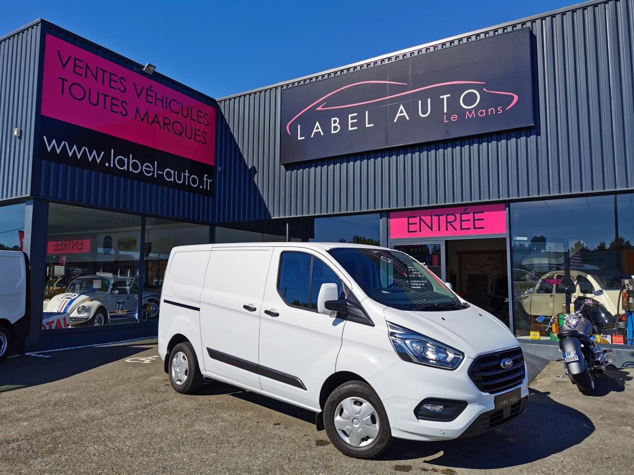 FORD Transit Custom 2.0 TDCi - 130 - BVA S&S TRANSIT CUSTOM FOURGON Fourgon 300 L1H1 Trend Business P - Van panel: gambar 1 FORD Transit Custom 2.0 TDCi - 130 - BVA S&S TRANSIT CUSTOM FOURGON Fourgon 300 L1H1 Trend Business P - Van panel: gambar 1