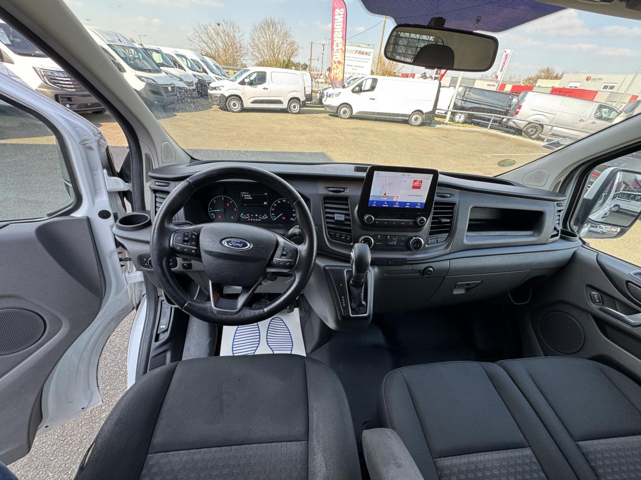 FORD Transit Custom 2.0 TDCi - 130 - BVA S&S TRANSIT CUSTOM FOURGON Fourgon 300 L1H1 Trend Business P - Van panel: gambar 4 FORD Transit Custom 2.0 TDCi - 130 - BVA S&S TRANSIT CUSTOM FOURGON Fourgon 300 L1H1 Trend Business P - Van panel: gambar 4