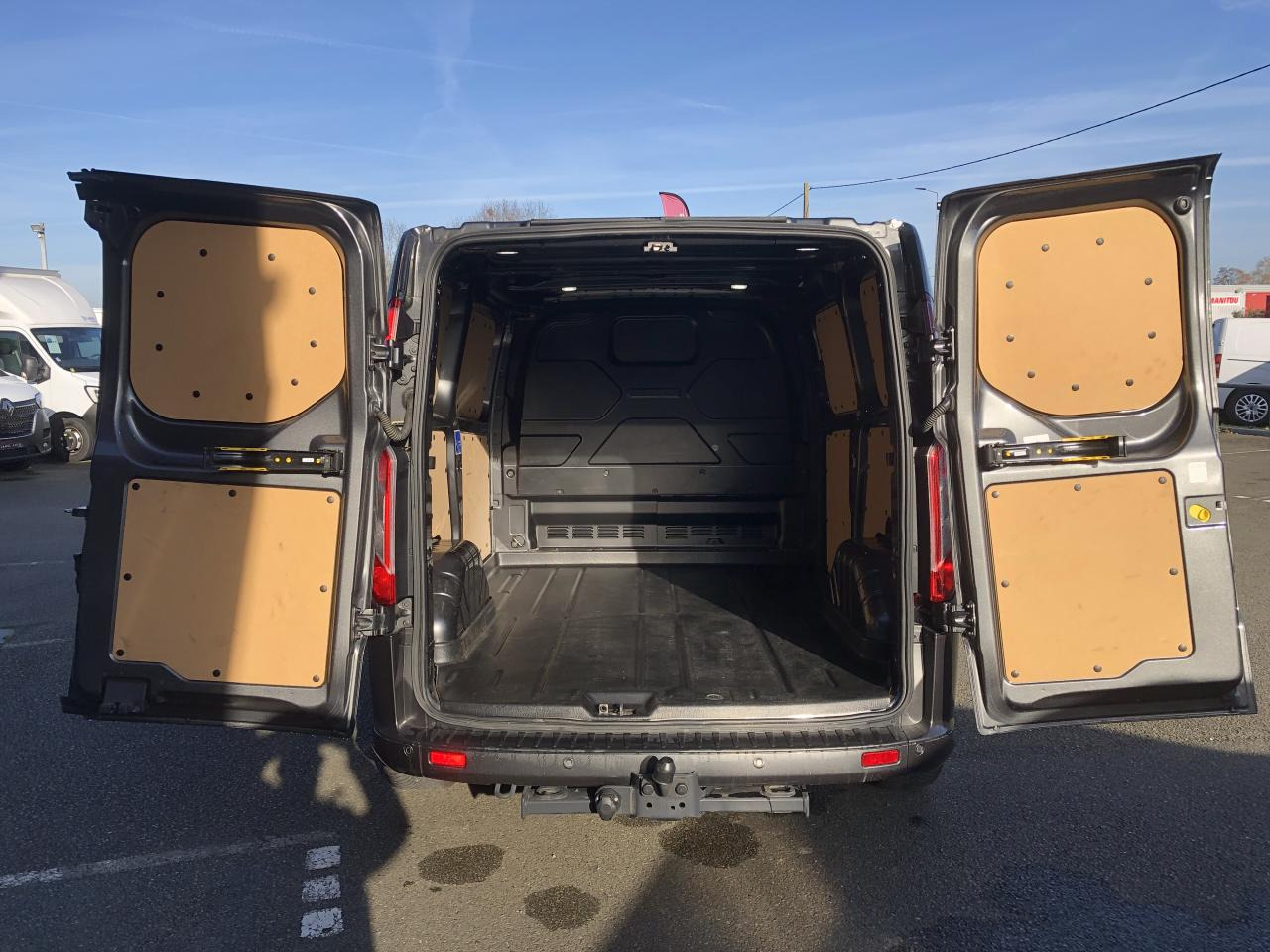 FORD Transit Custom 2.0 TDCi - 170 - BVA S&S TRANSIT CUSTOM FOURGON Fourgon 290 L1H1 Sport PHASE 2 - Van panel: gambar 2 FORD Transit Custom 2.0 TDCi - 170 - BVA S&S TRANSIT CUSTOM FOURGON Fourgon 290 L1H1 Sport PHASE 2 - Van panel: gambar 2