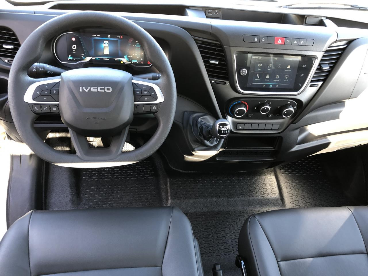 IVECO Daily 35 C 16H BENNE + COFFRE 3.0 160CH - Van jungkit: gambar 5 IVECO Daily 35 C 16H BENNE + COFFRE 3.0 160CH - Van jungkit: gambar 5