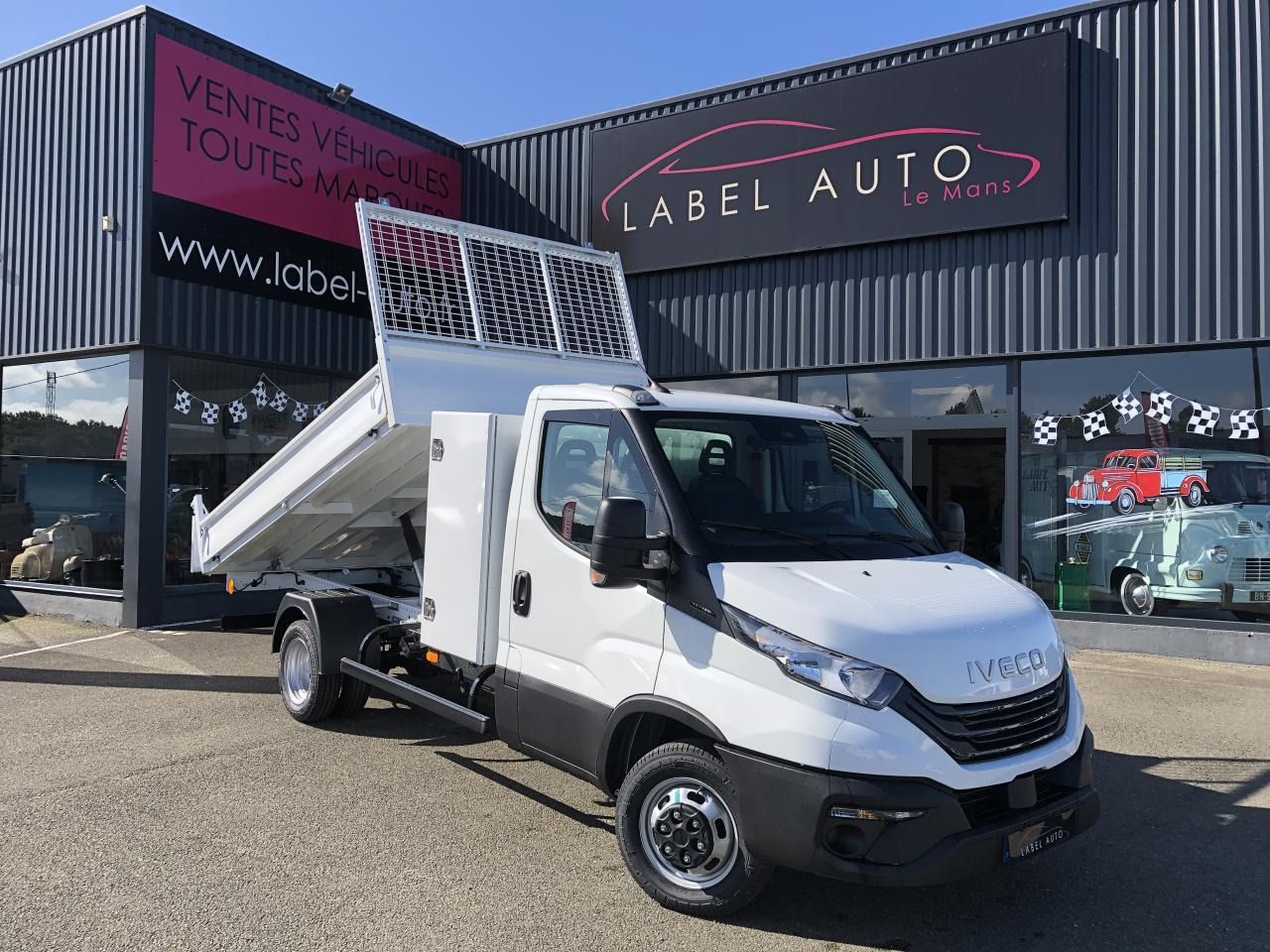 IVECO Daily 35 C 16H BENNE + COFFRE 3.0 160CH - Van jungkit: gambar 3 IVECO Daily 35 C 16H BENNE + COFFRE 3.0 160CH - Van jungkit: gambar 3