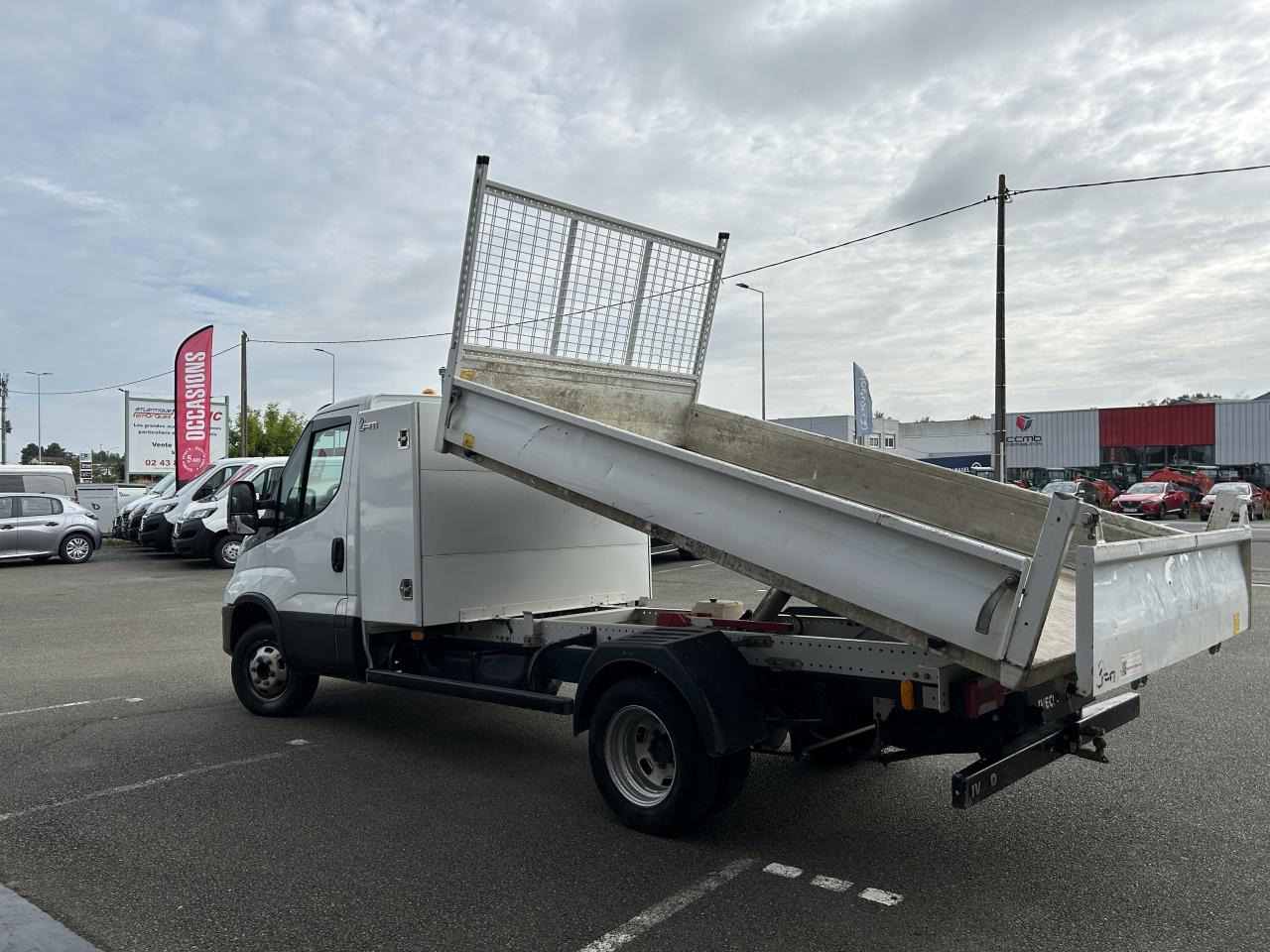 Van jungkit IVECO Daily 35 C 16H BENNE + COFFRE 3.0 160CH: gambar 8