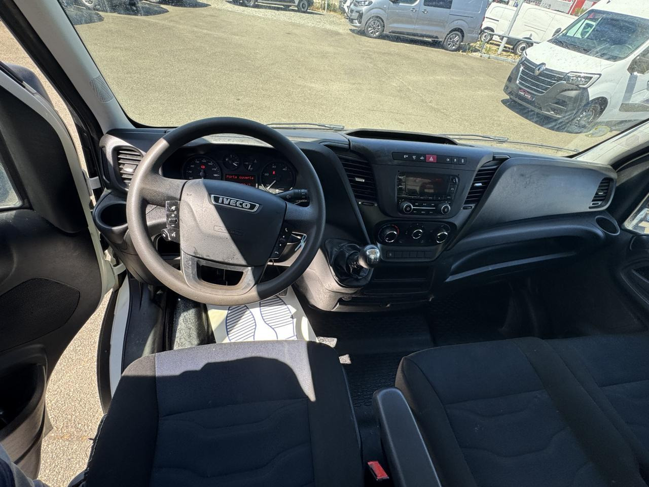 Iveco Daily IVECO 35 C 12 BENNE RJ 2.3 120 CH - Van jungkit: gambar 3 Iveco Daily IVECO 35 C 12 BENNE RJ 2.3 120 CH - Van jungkit: gambar 3