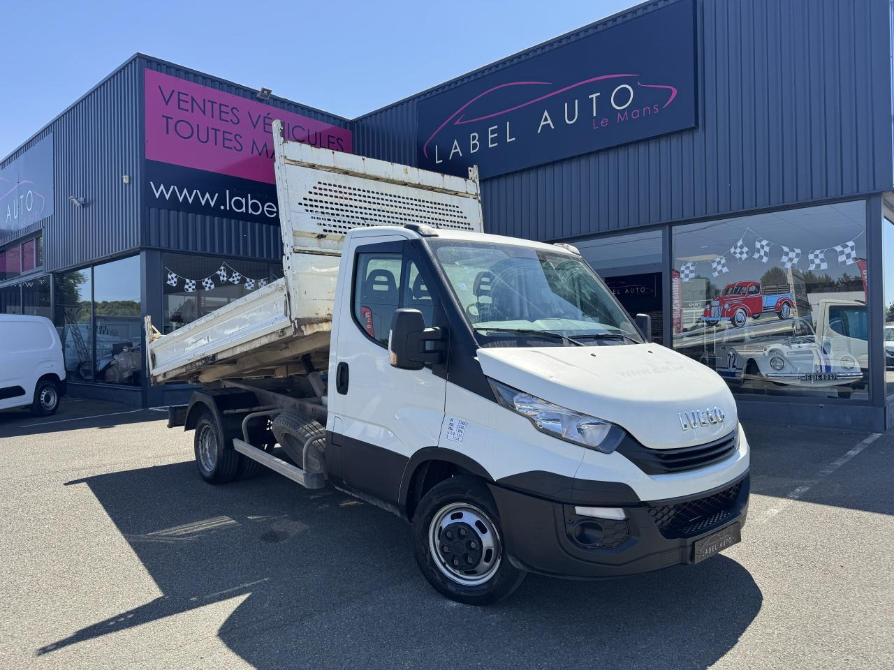 Iveco Daily IVECO 35 C 12 BENNE RJ 2.3 120 CH - Van jungkit: gambar 2 Iveco Daily IVECO 35 C 12 BENNE RJ 2.3 120 CH - Van jungkit: gambar 2