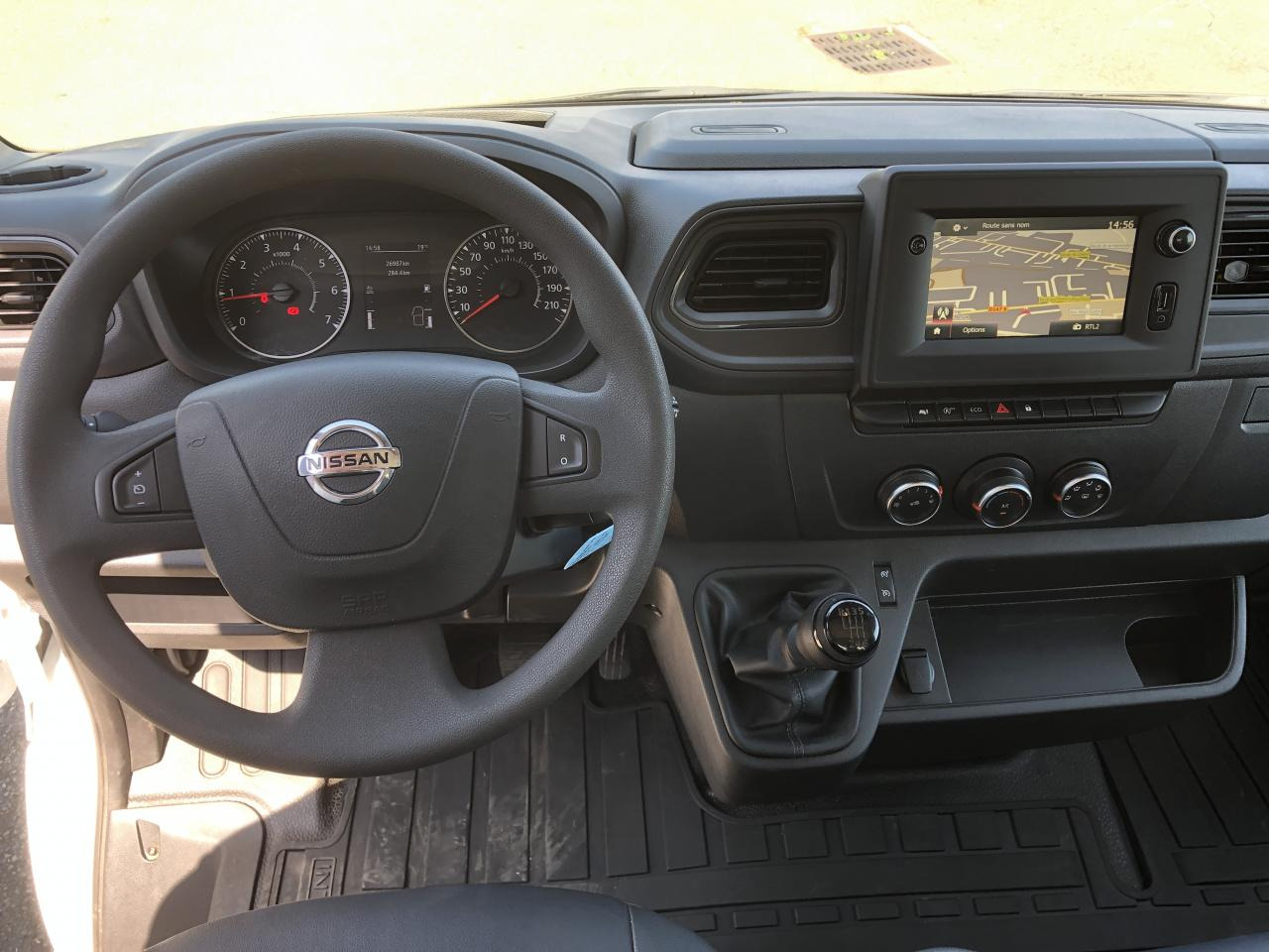 NISSAN INTERSTAR 3T5 2.3 DCI 165CH PLATEAU RIDELLES 4M50 - Van flatbed: gambar 4 NISSAN INTERSTAR 3T5 2.3 DCI 165CH PLATEAU RIDELLES 4M50 - Van flatbed: gambar 4