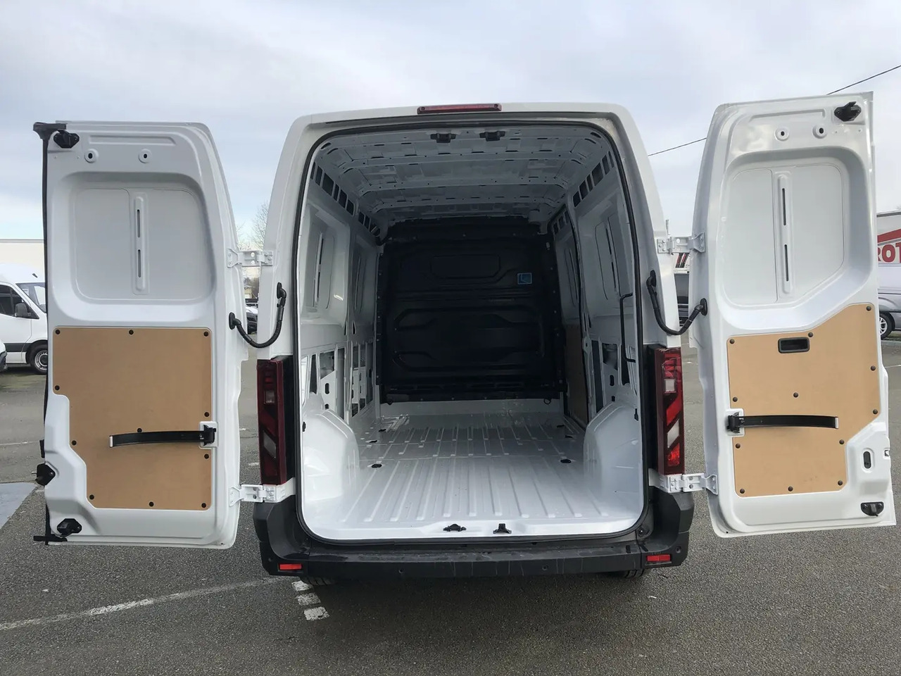 Nissan Interstar L3H2 3T5 2.0 DCI 150CH EURO6E N-CONNECTA - Van panel: gambar 2 Nissan Interstar L3H2 3T5 2.0 DCI 150CH EURO6E N-CONNECTA - Van panel: gambar 2