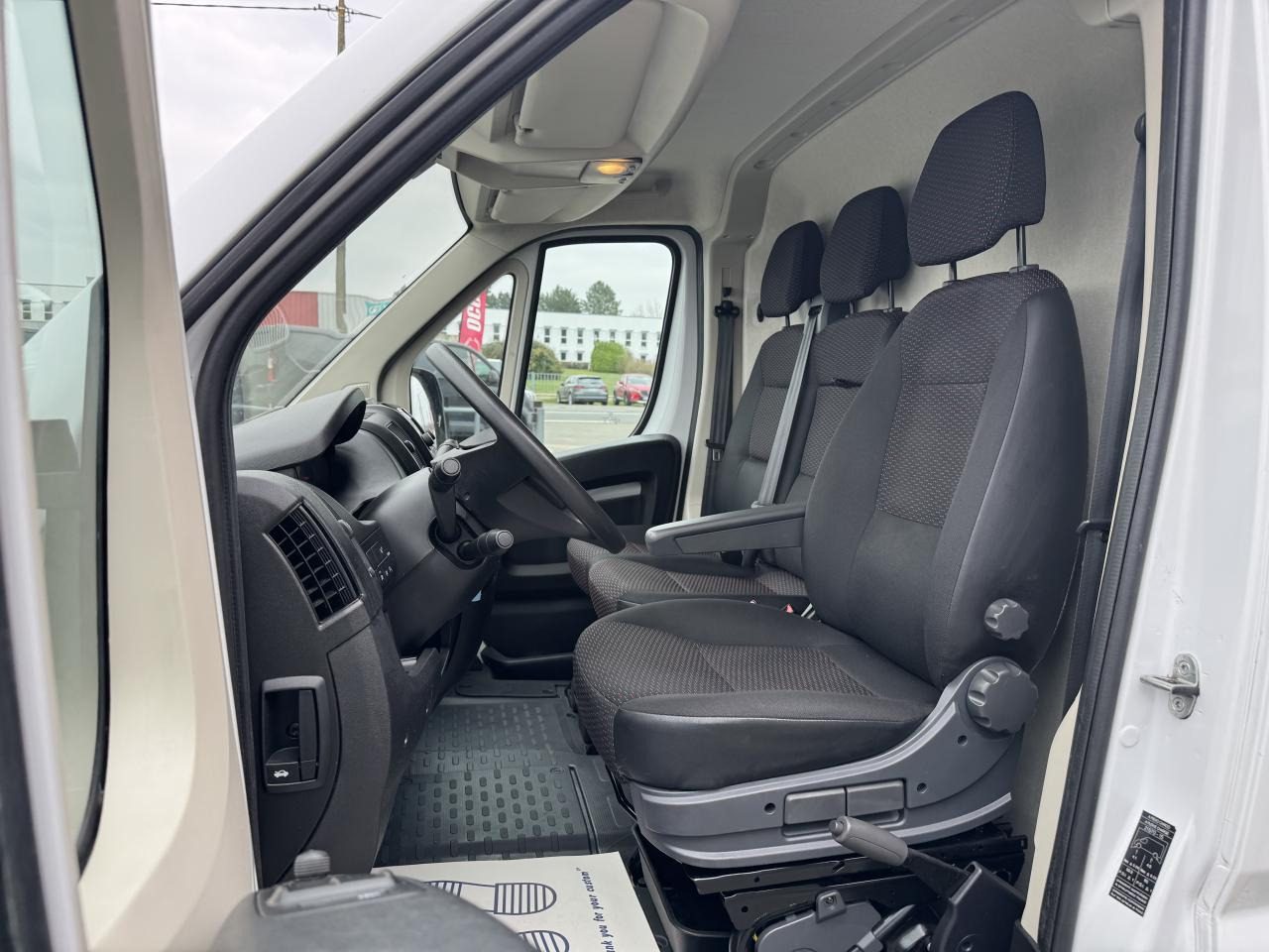 PEUGEOT BOXER 3T3 L3H2 2.2 HDI 140 CH ASPHALT - Van panel: gambar 5 PEUGEOT BOXER 3T3 L3H2 2.2 HDI 140 CH ASPHALT - Van panel: gambar 5