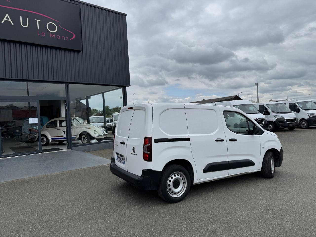 PEUGEOT PARTNER M 650 KG 1.5 HDI 130 CH EAT-8 2 PL PREMIUM - Van panel: gambar 5 PEUGEOT PARTNER M 650 KG 1.5 HDI 130 CH EAT-8 2 PL PREMIUM - Van panel: gambar 5