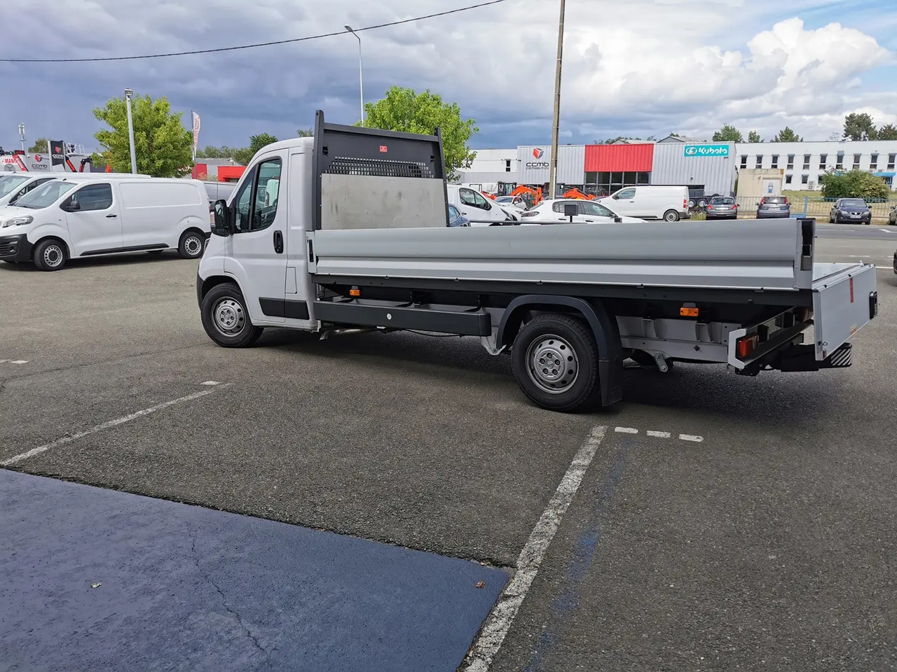 Van flatbed Peugeot Boxer 435 L4 2.2 BLUEHDI 140 S&S PREMIUM: gambar 8