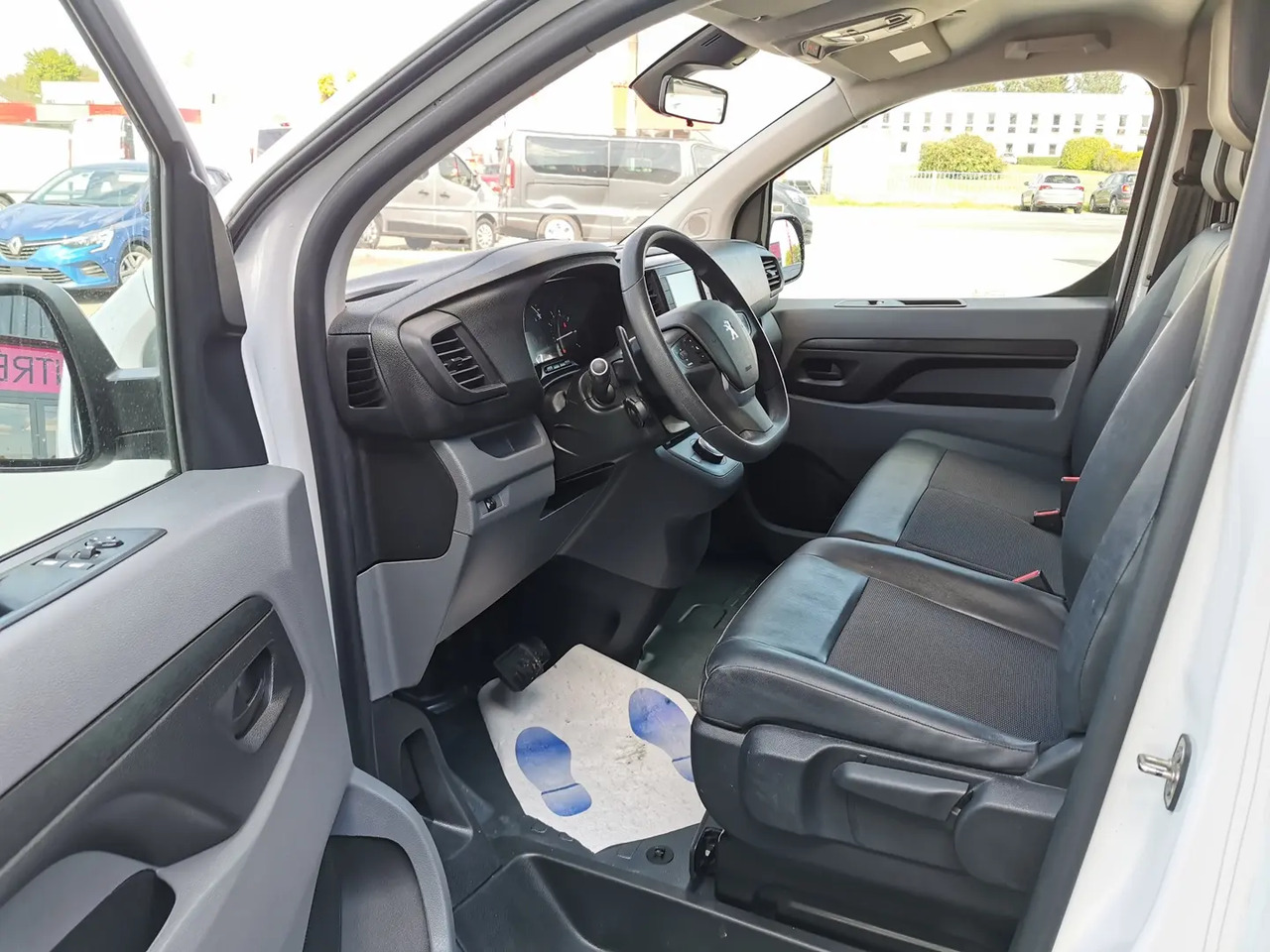 Peugeot Expert LONG 2.0 BLUEHDI 180CH S&S ASPHALT EAT8 - Van panel: gambar 4 Peugeot Expert LONG 2.0 BLUEHDI 180CH S&S ASPHALT EAT8 - Van panel: gambar 4