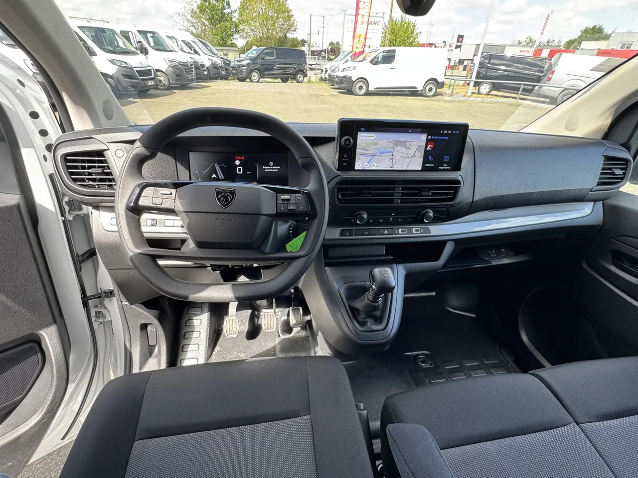 Peugeot Expert M 2.0 BLUEHDI 145CH PACK PREMIUM CONNECT - Van panel: gambar 4 Peugeot Expert M 2.0 BLUEHDI 145CH PACK PREMIUM CONNECT - Van panel: gambar 4