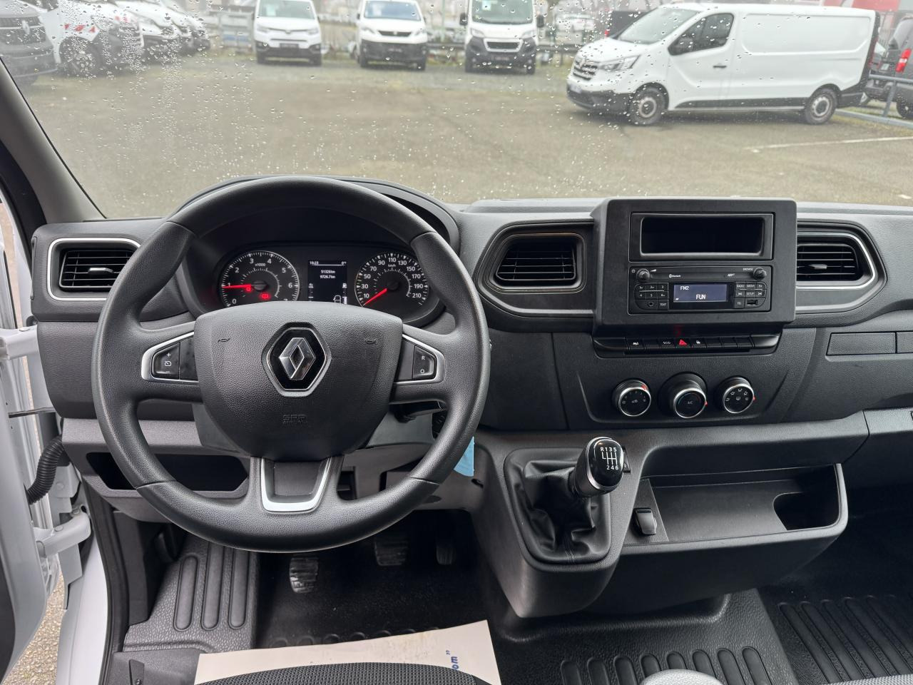 RENAULT MASTER 3T5 CAISSE 20M3 HAYON 2.3 DCI 145CH GRAND CONFORT - Van box: gambar 5 RENAULT MASTER 3T5 CAISSE 20M3 HAYON 2.3 DCI 145CH GRAND CONFORT - Van box: gambar 5